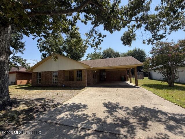 2136 Baywood Drive Property Photo 1
