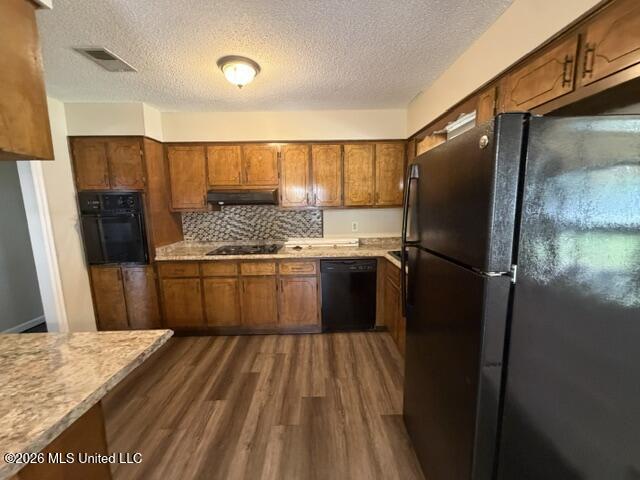 2136 Baywood Drive Property Photo 3