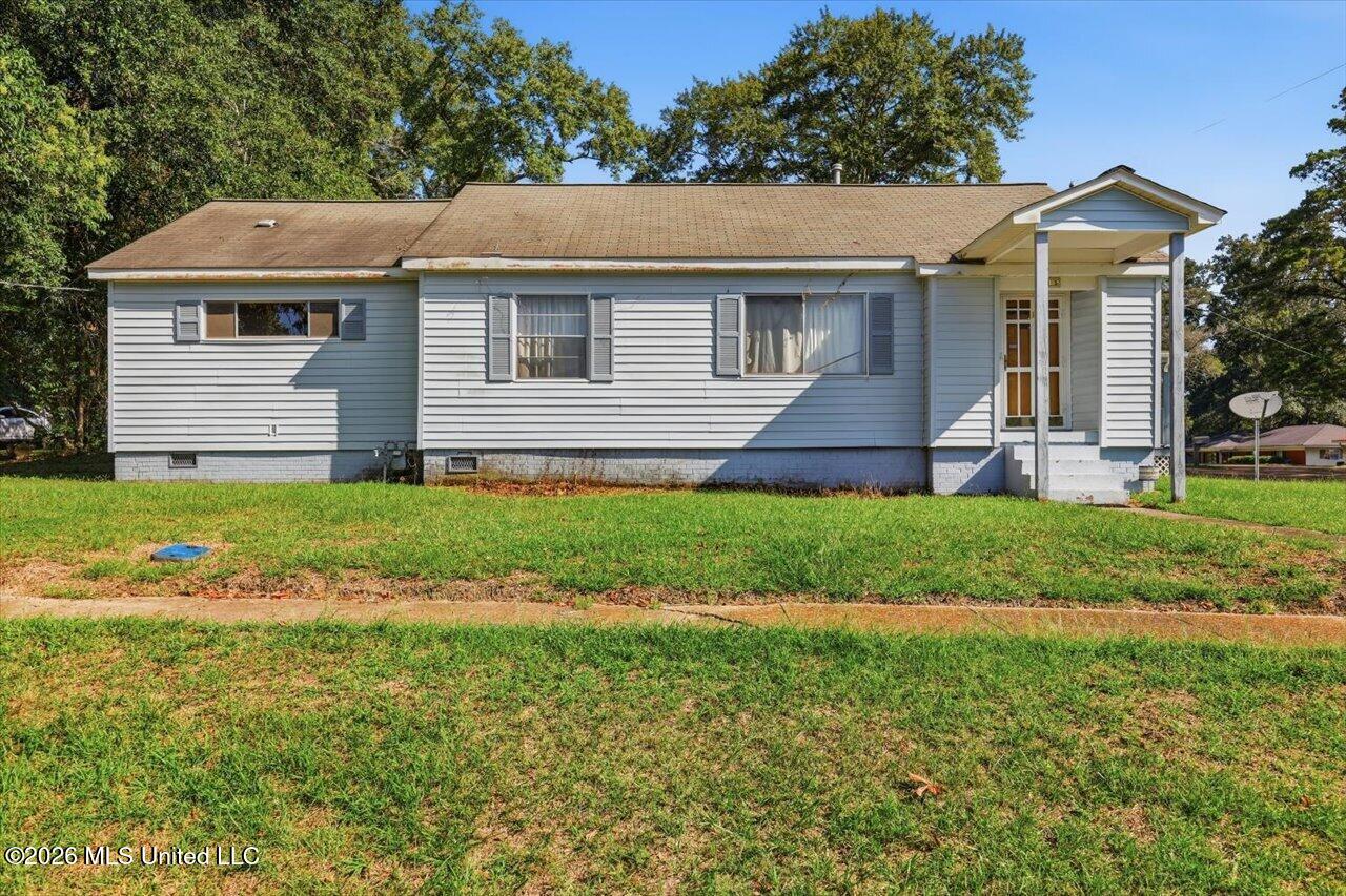 215 E Simpson Property Photo 1