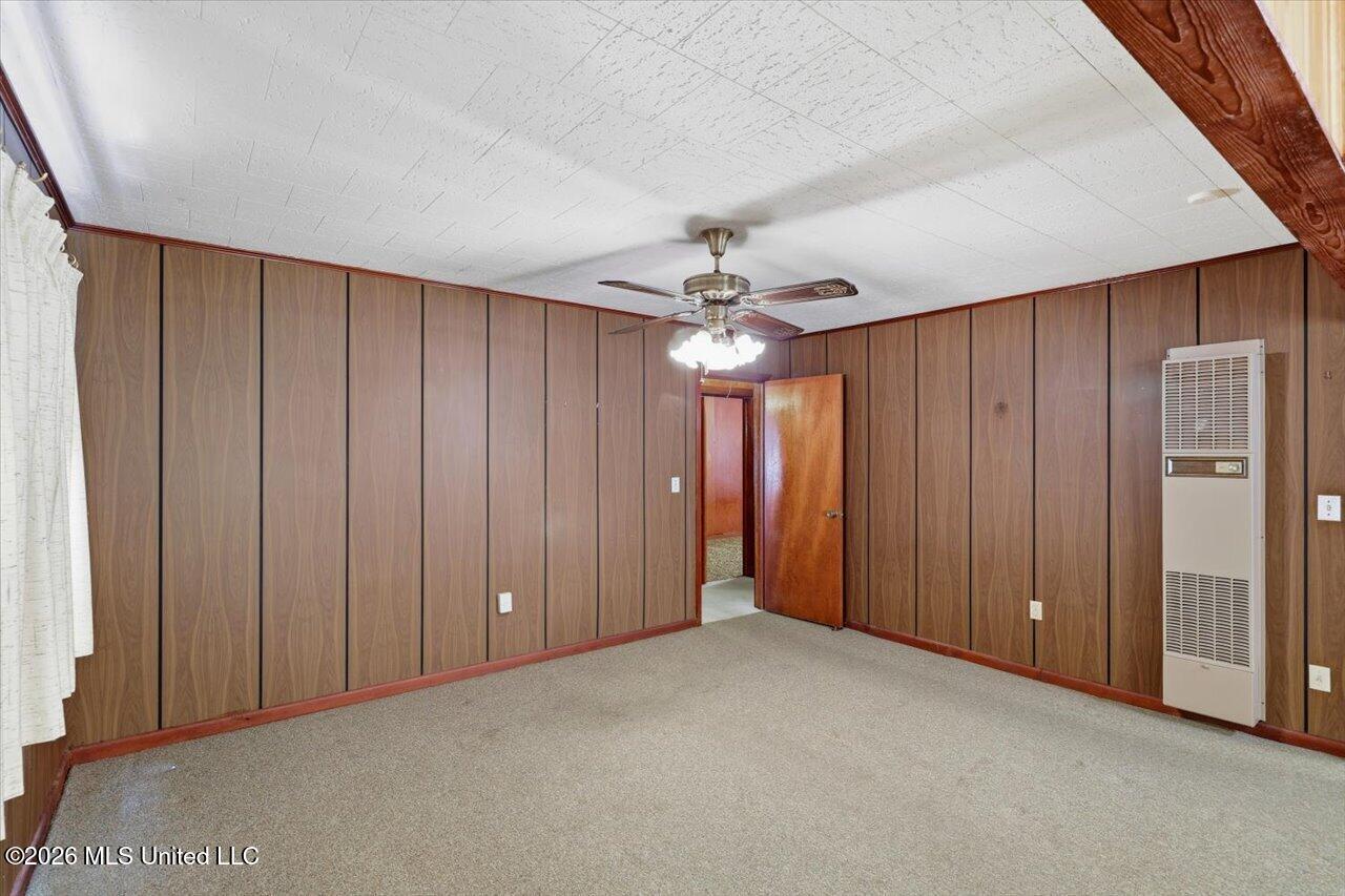 215 E Simpson Property Photo 8