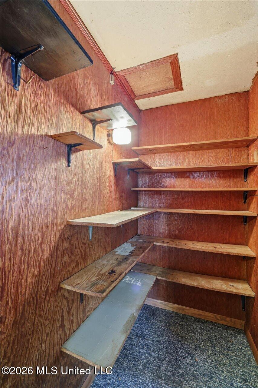 215 E Simpson Property Photo 21