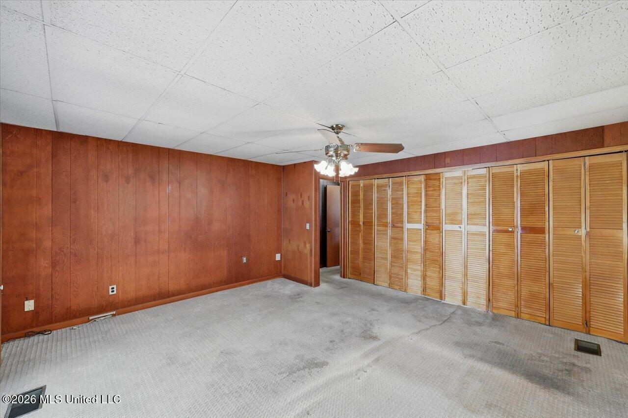 215 E Simpson Property Photo 23