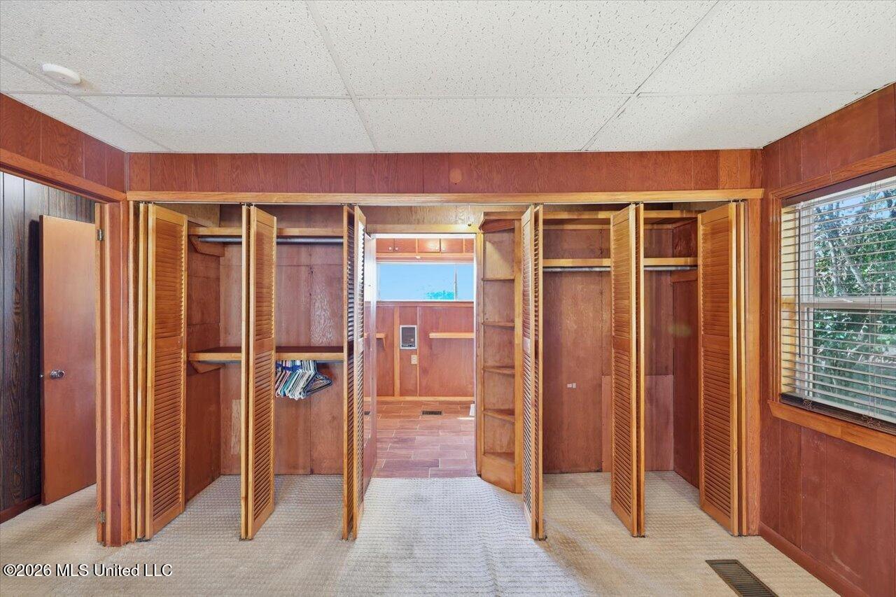 215 E Simpson Property Photo 24