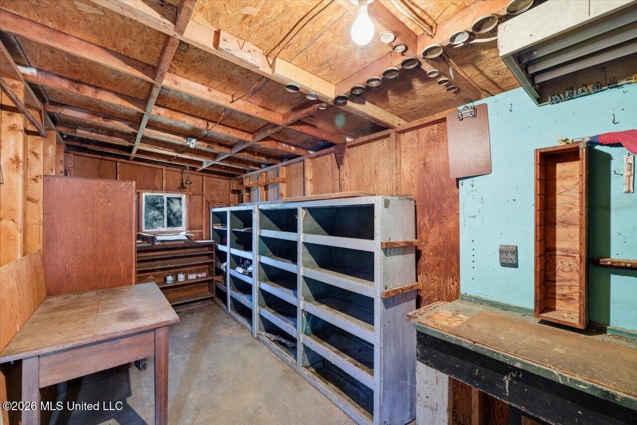 215 E Simpson Property Photo 39