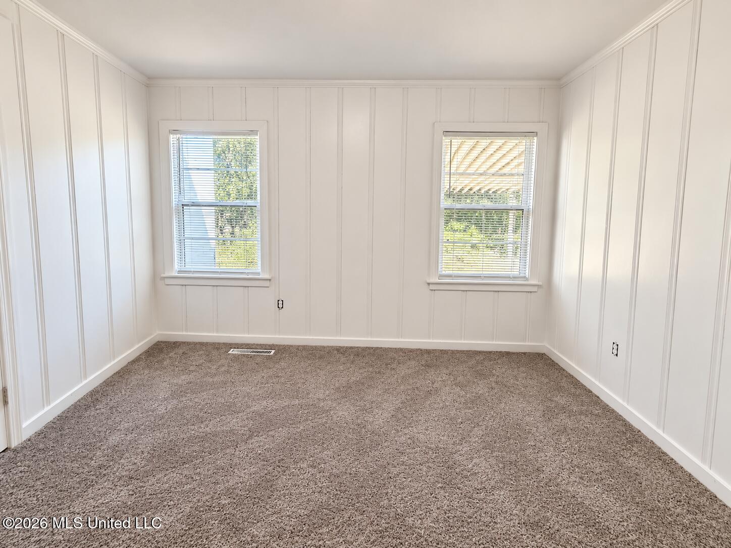 528 N Park Lane Property Photo 1