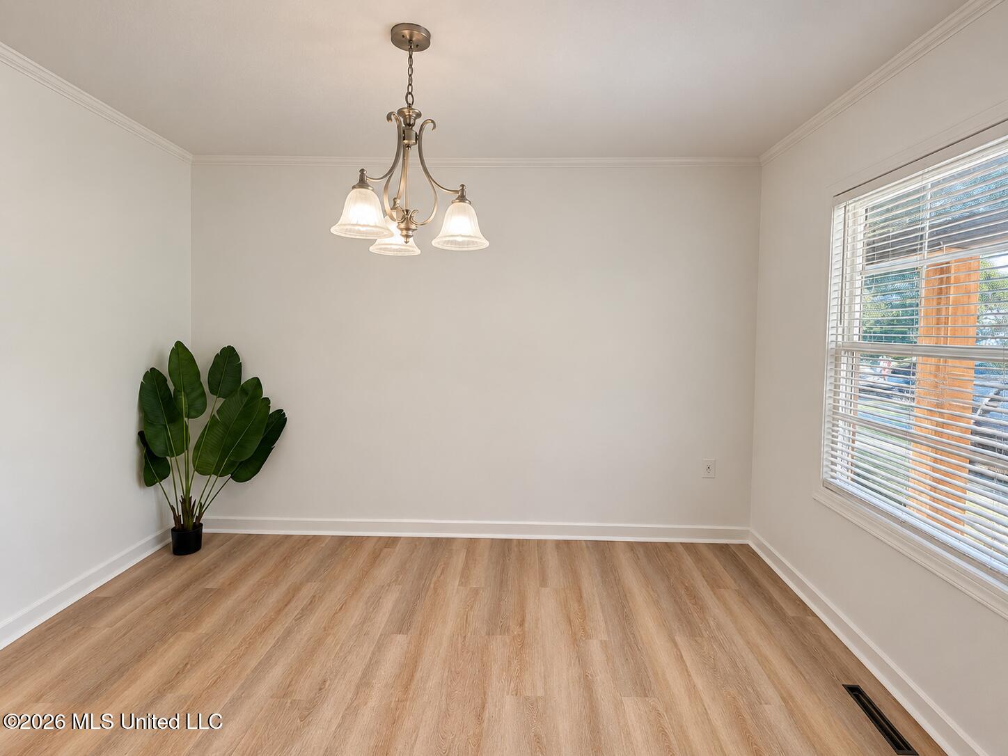 528 N Park Lane Property Photo 9