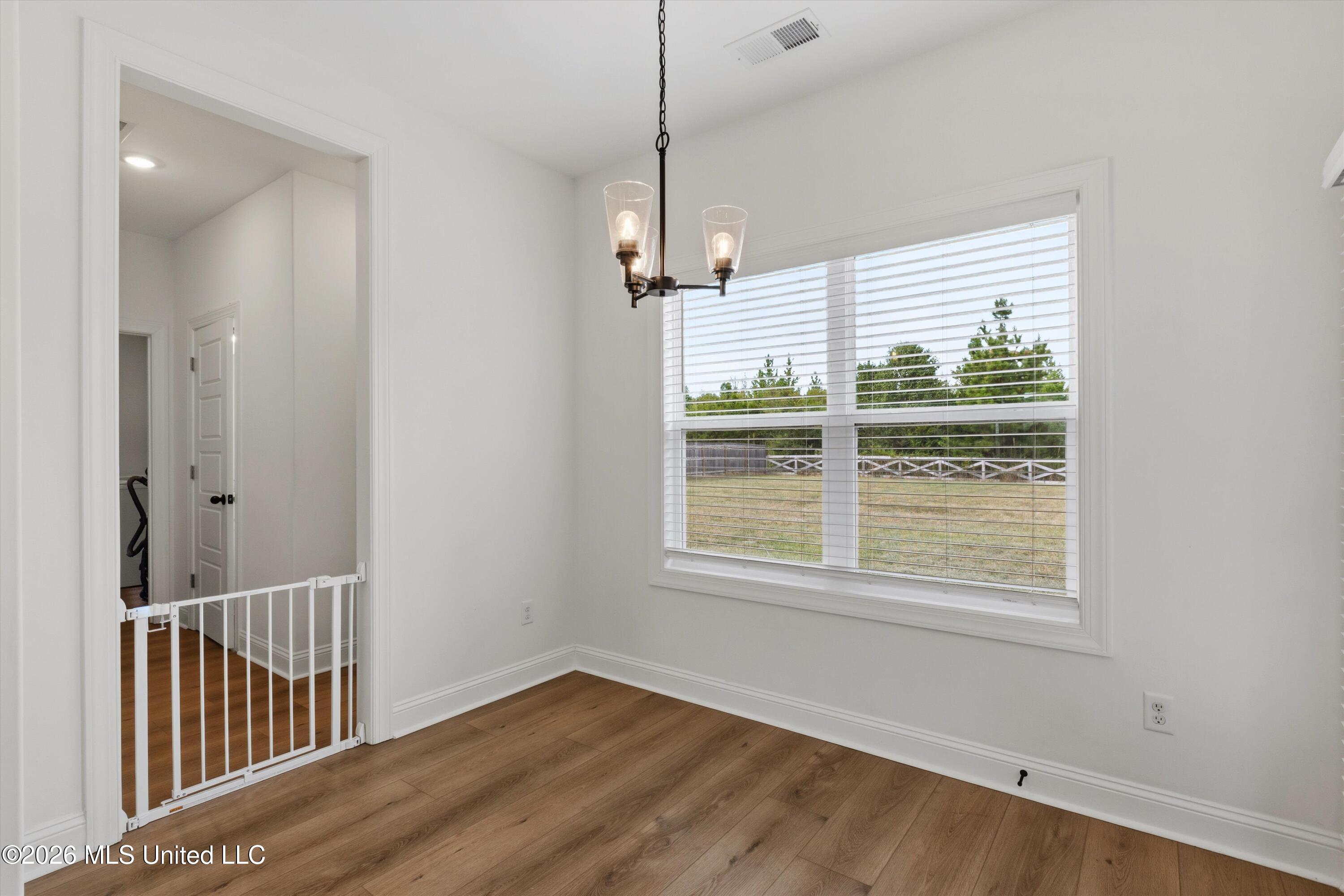 5304 Douglas Drive Property Photo 9
