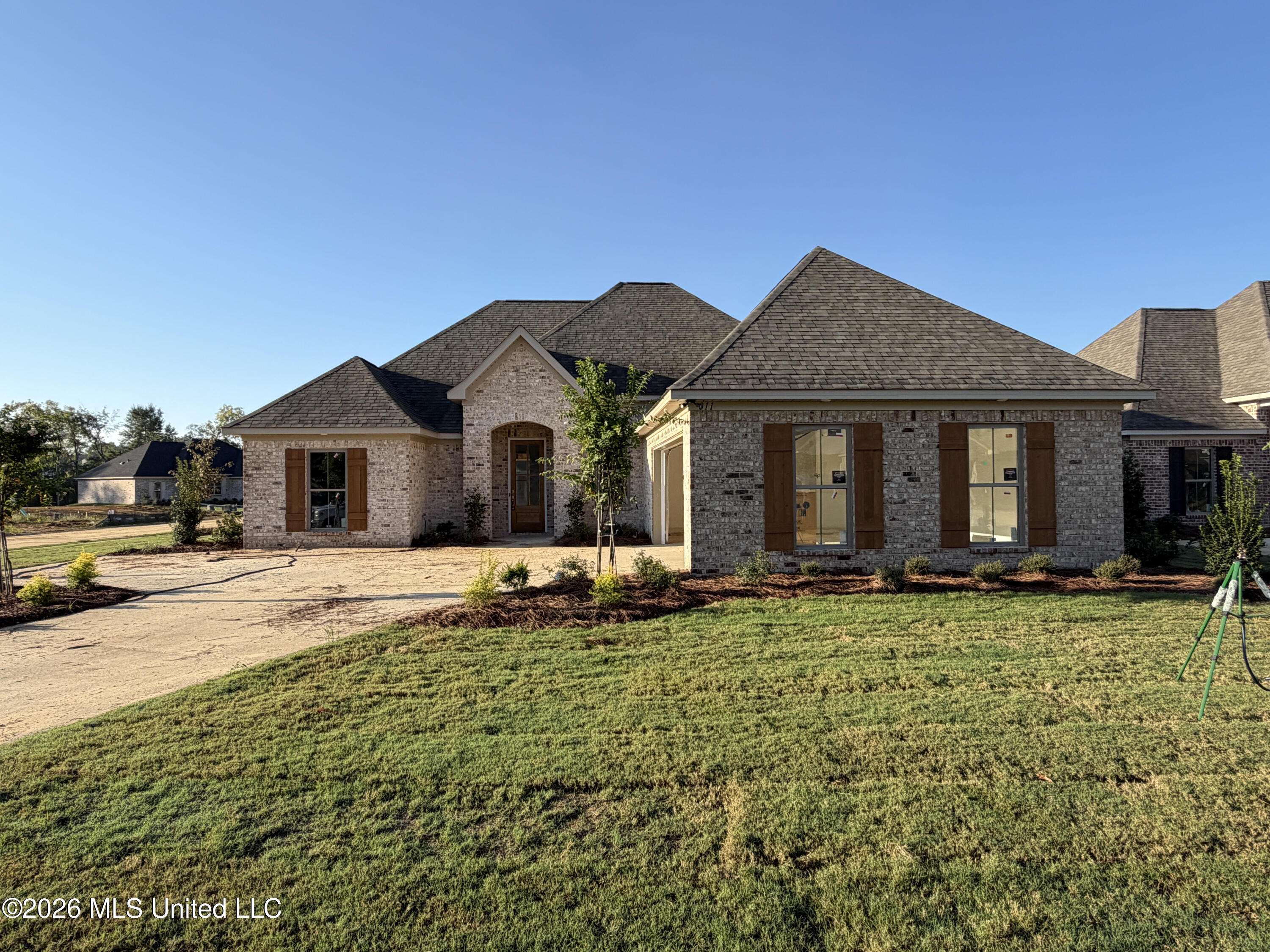 311 Brookfield Circle Property Photo 1
