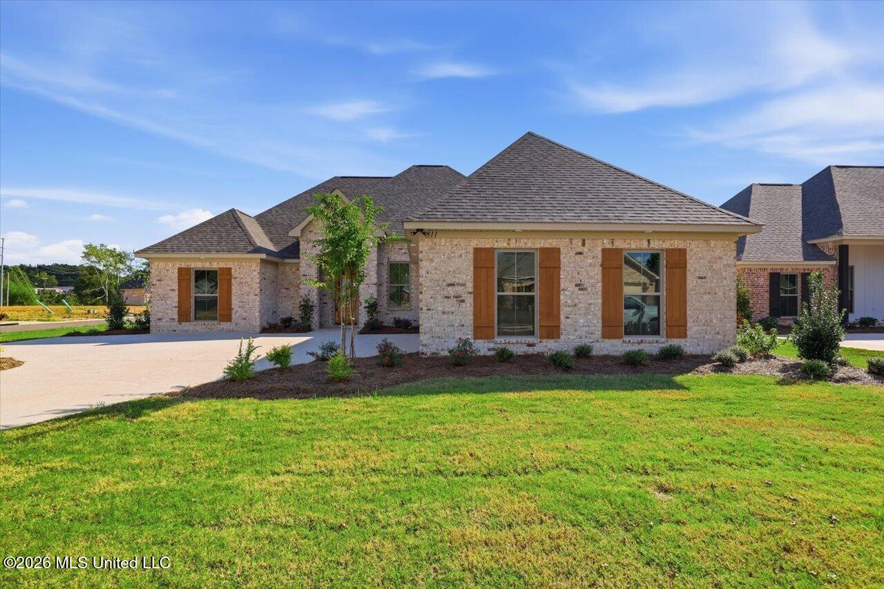 311 Brookfield Circle Property Photo 2