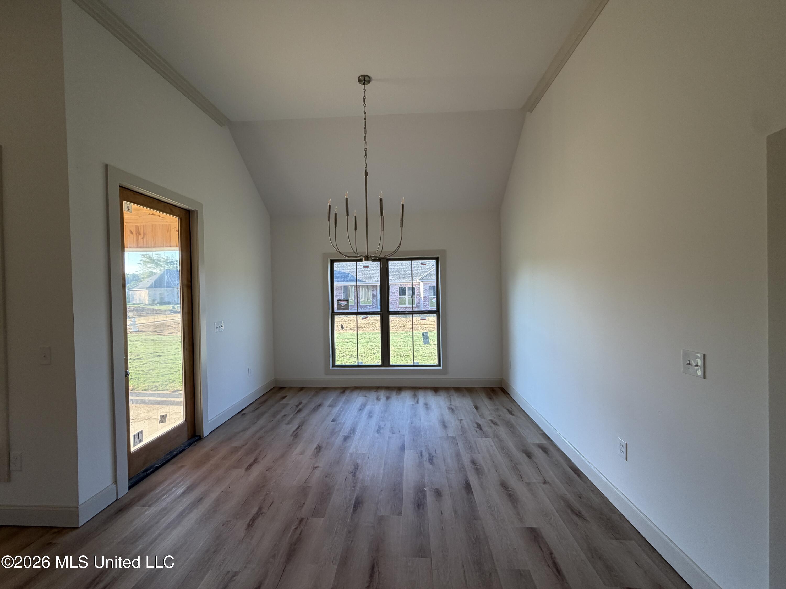 311 Brookfield Circle Property Photo 7