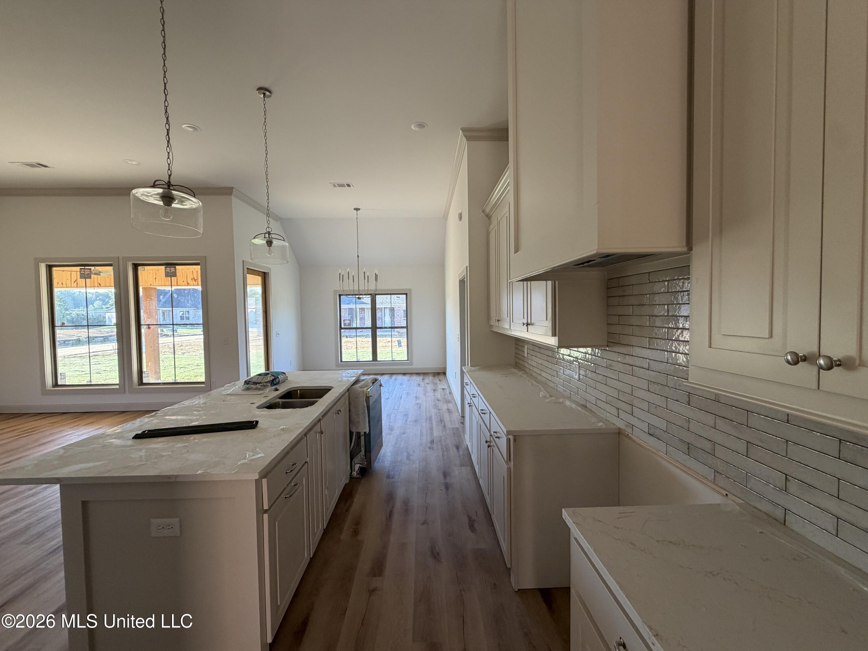 311 Brookfield Circle Property Photo 8