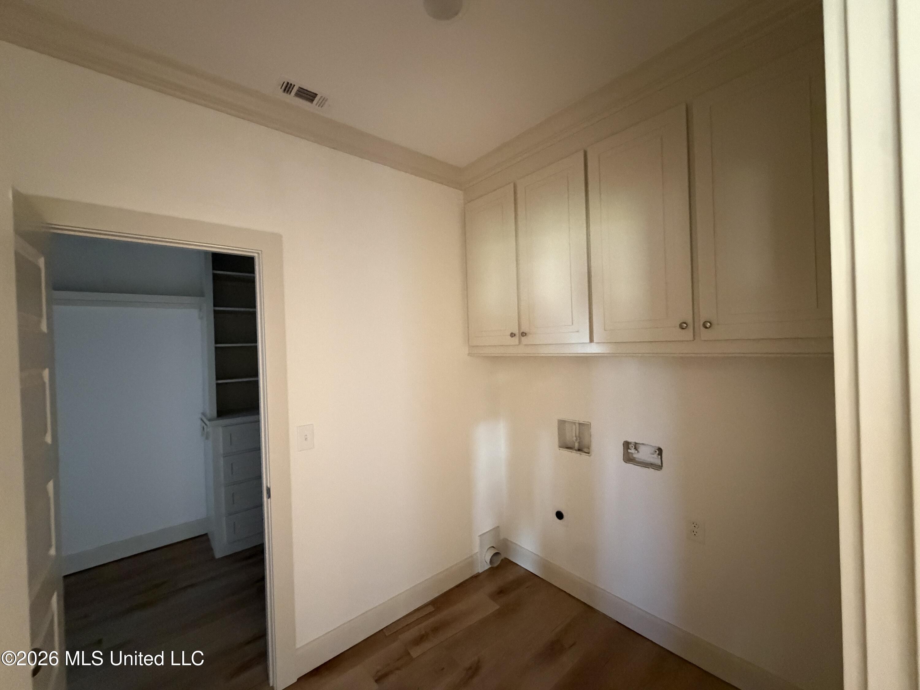 311 Brookfield Circle Property Photo 10