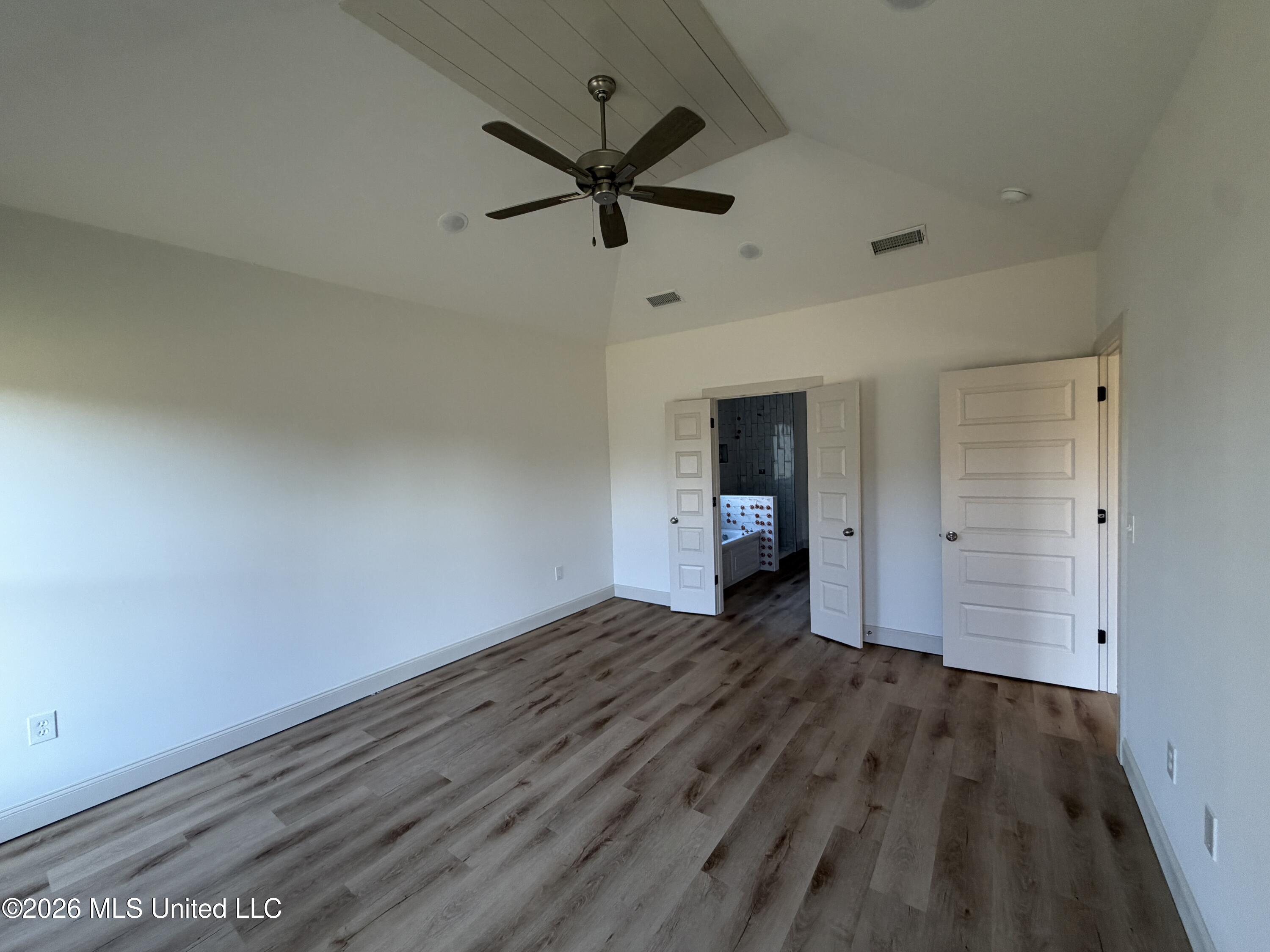 311 Brookfield Circle Property Photo 12