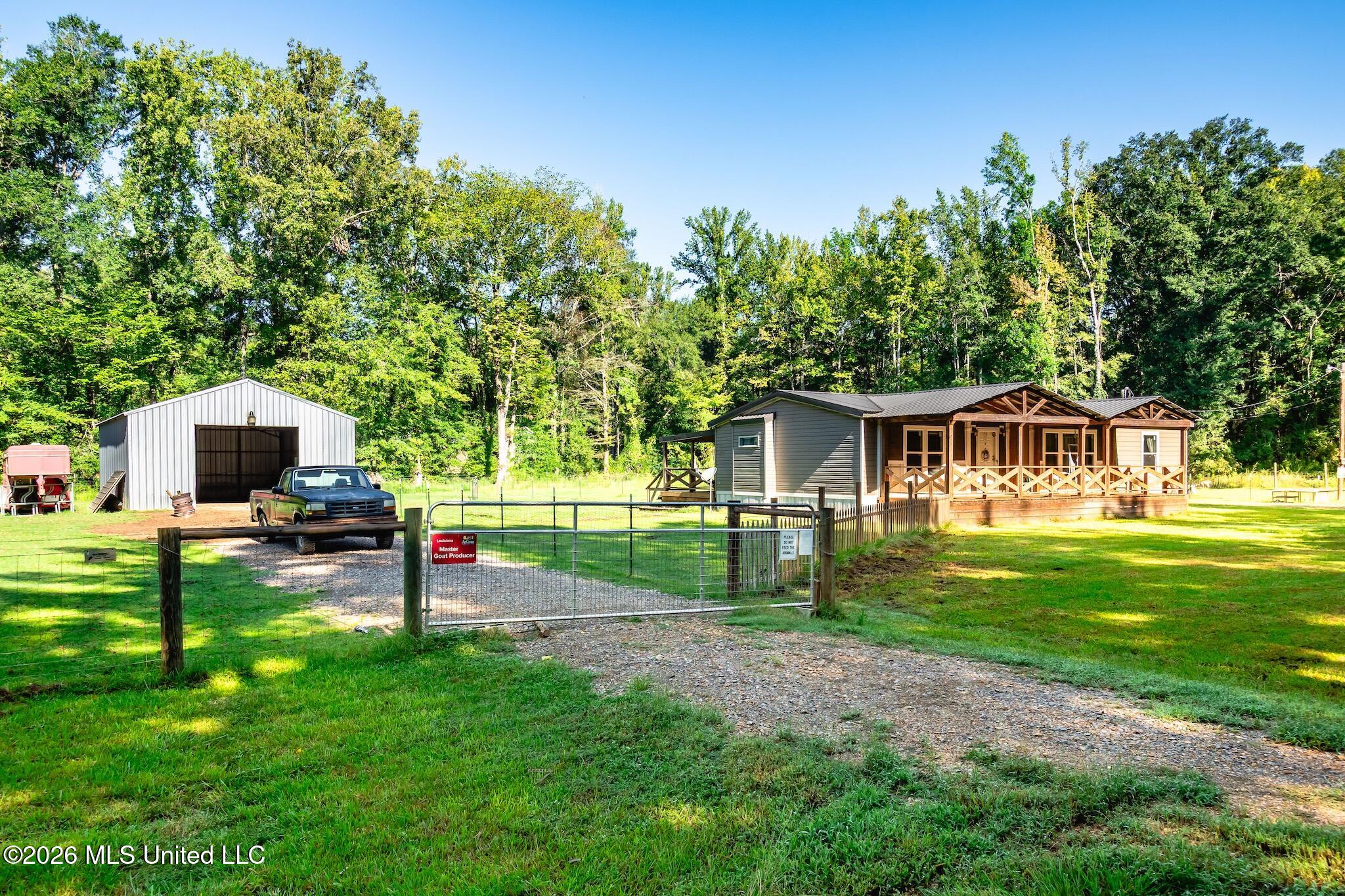 110 Hickory Ridge Cove Property Photo 2