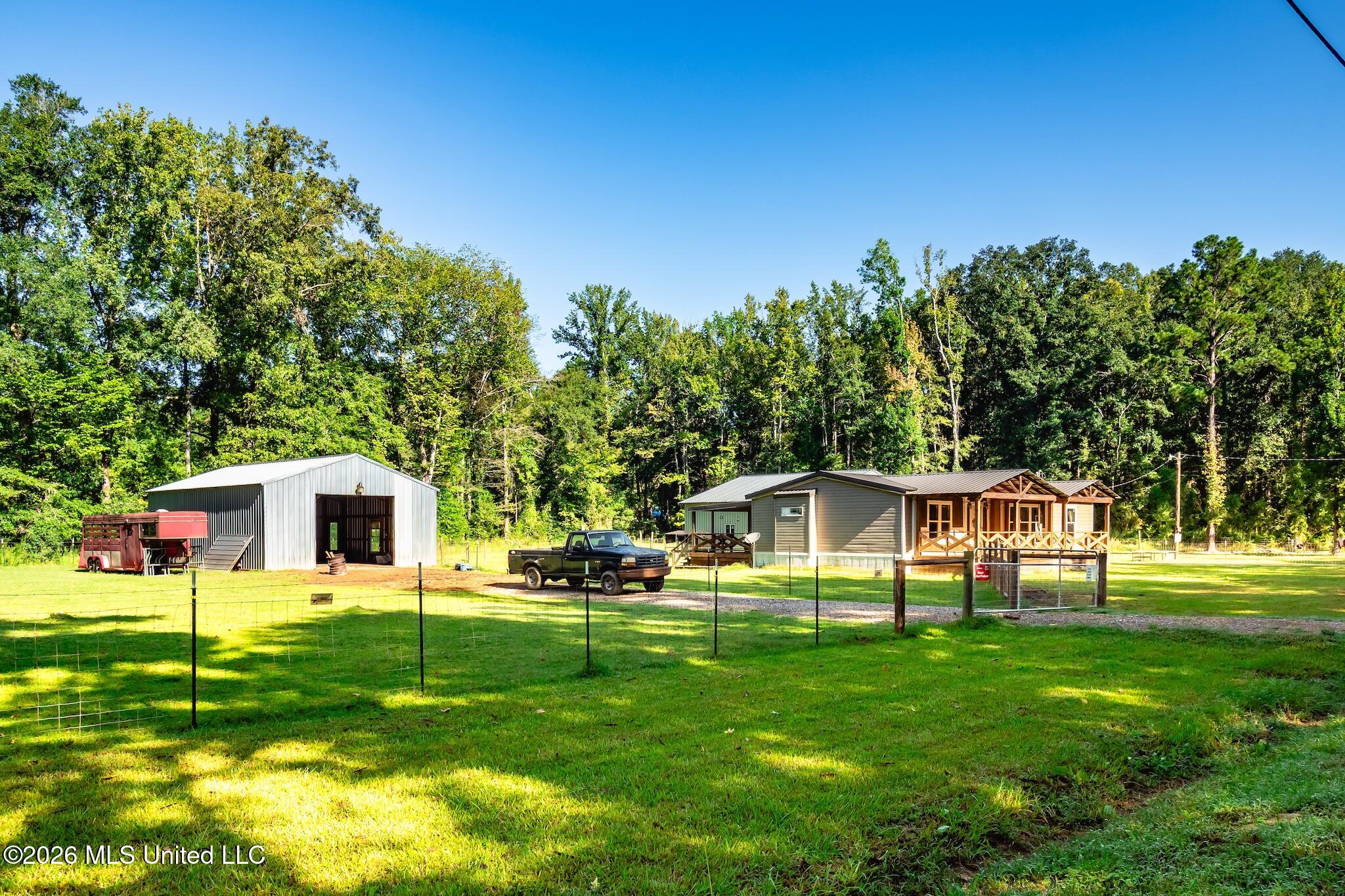 110 Hickory Ridge Cove Property Photo 5