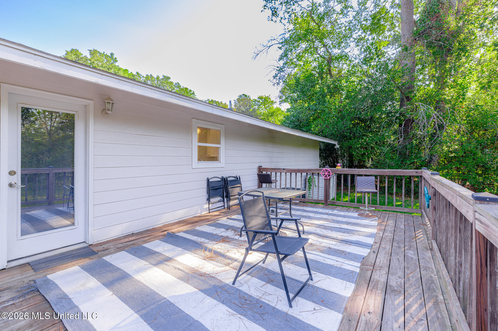 1611 Kent Avenue Property Photo 5
