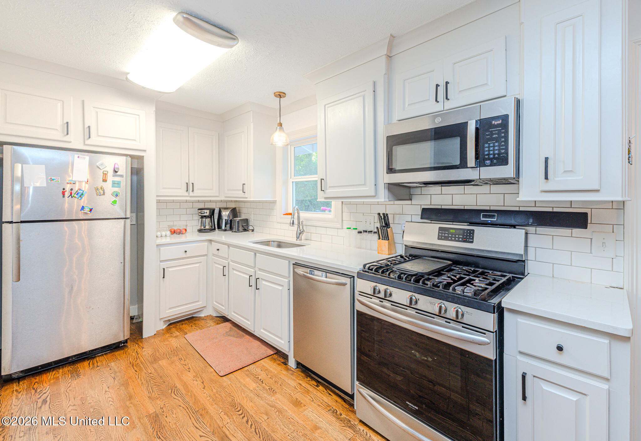1611 Kent Avenue Property Photo 8