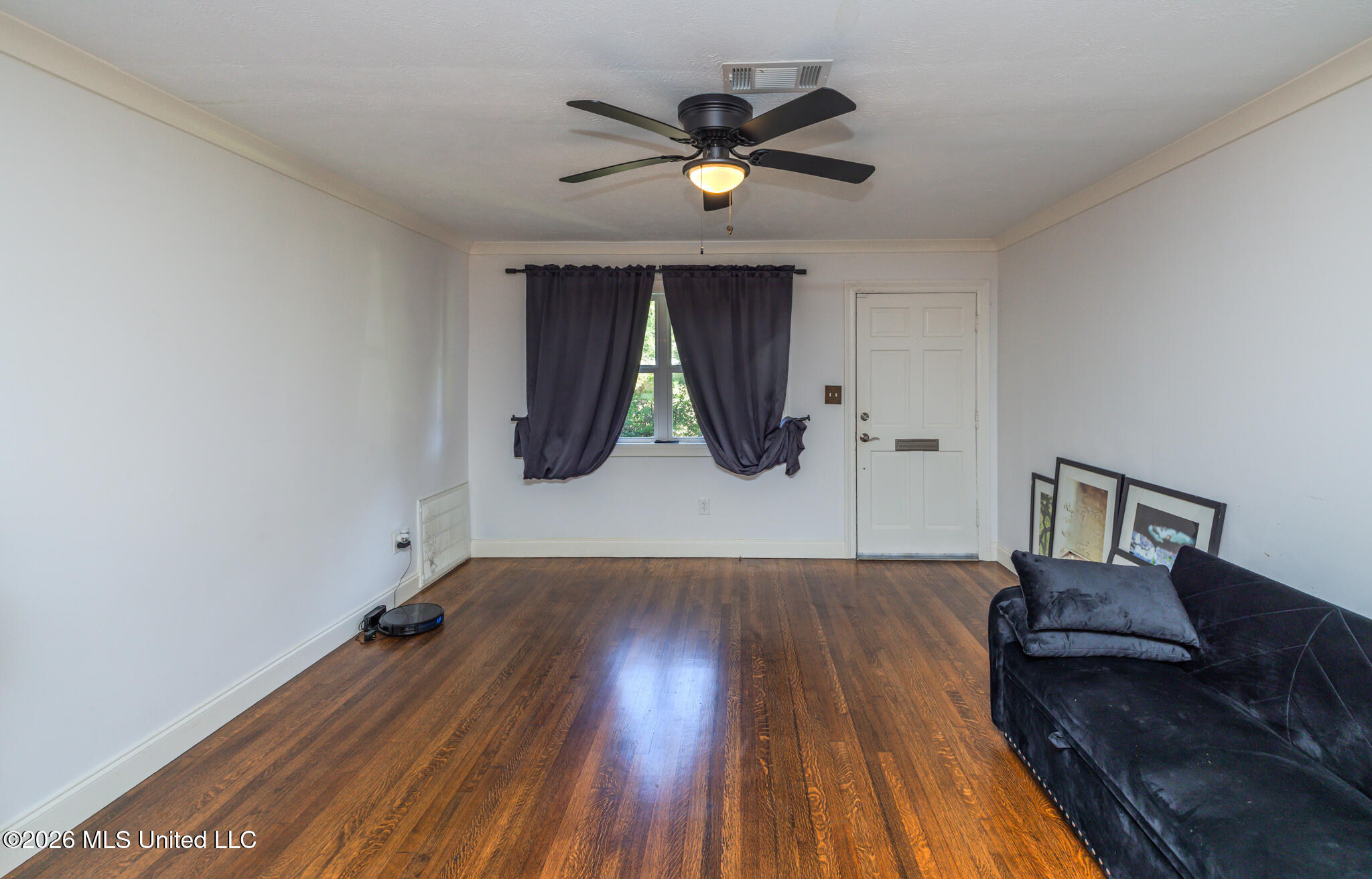 1611 Kent Avenue Property Photo 10