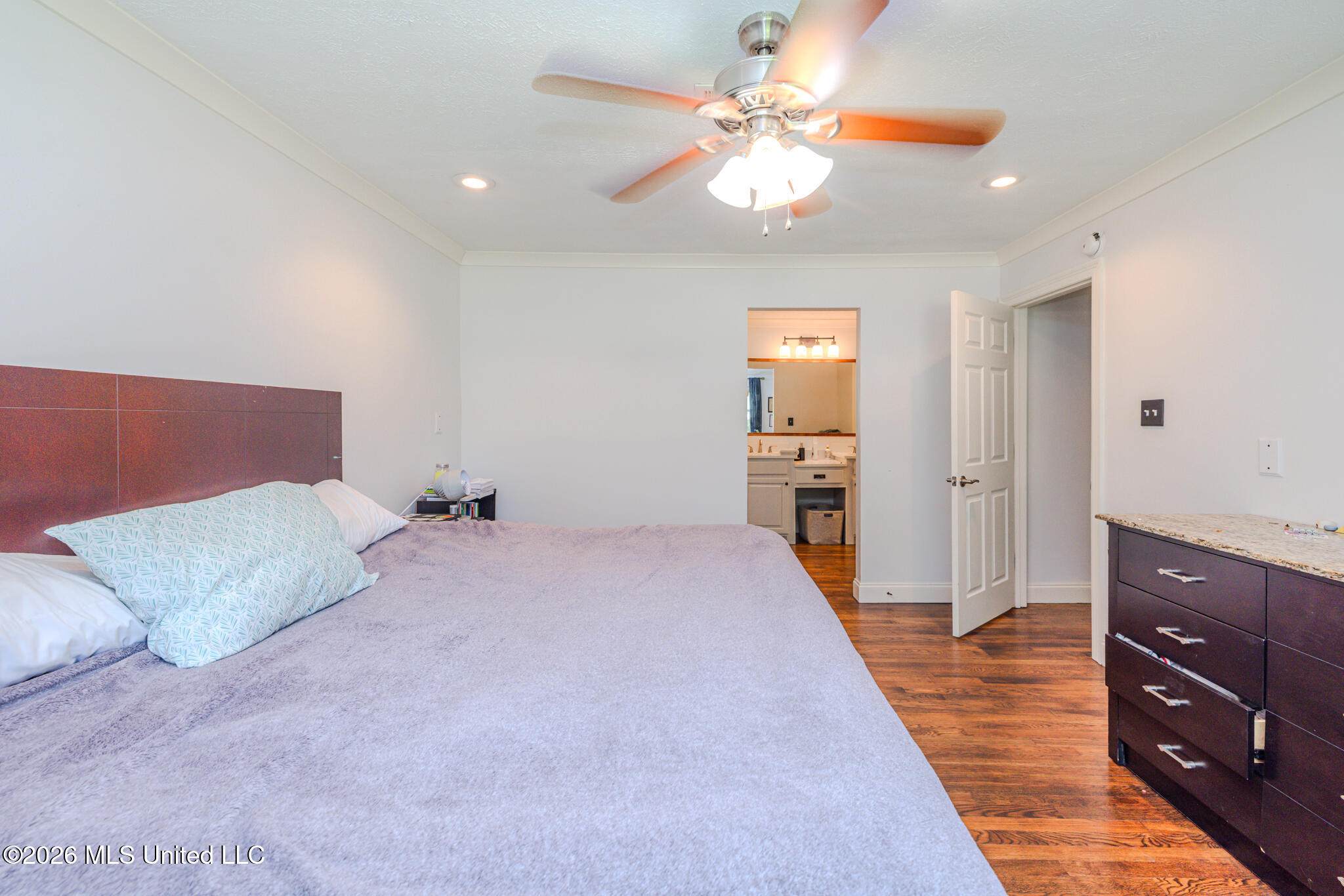1611 Kent Avenue Property Photo 16