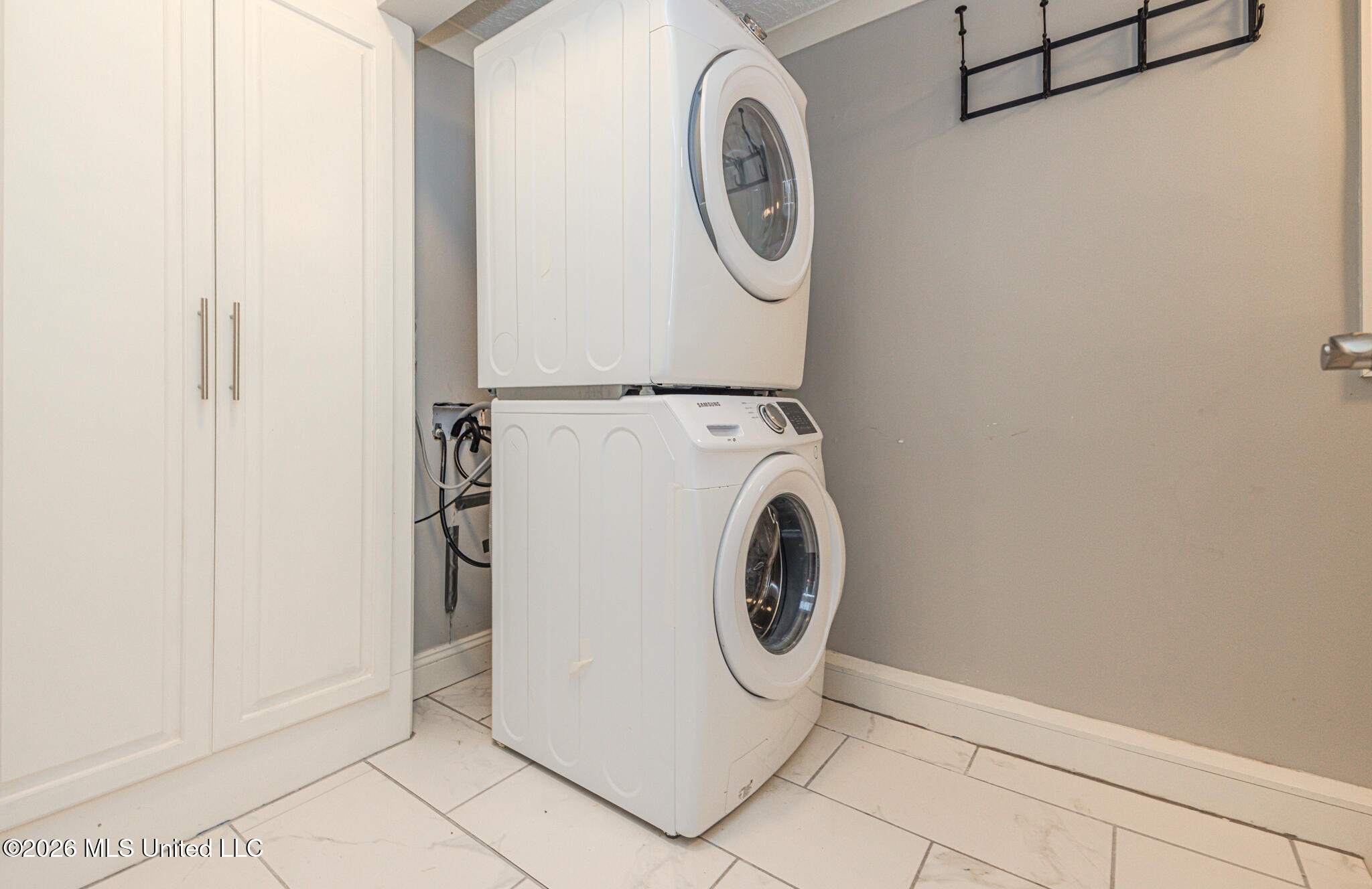 1611 Kent Avenue Property Photo 23