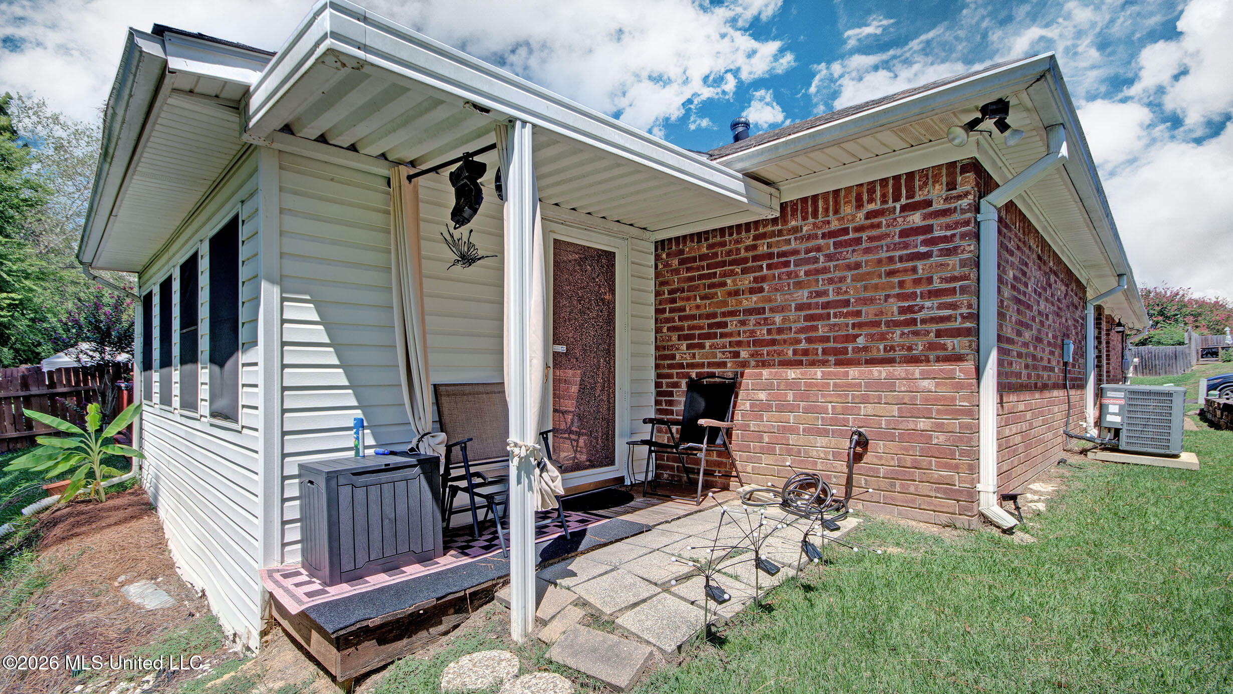 121 Kings Ridge Drive Property Photo 7