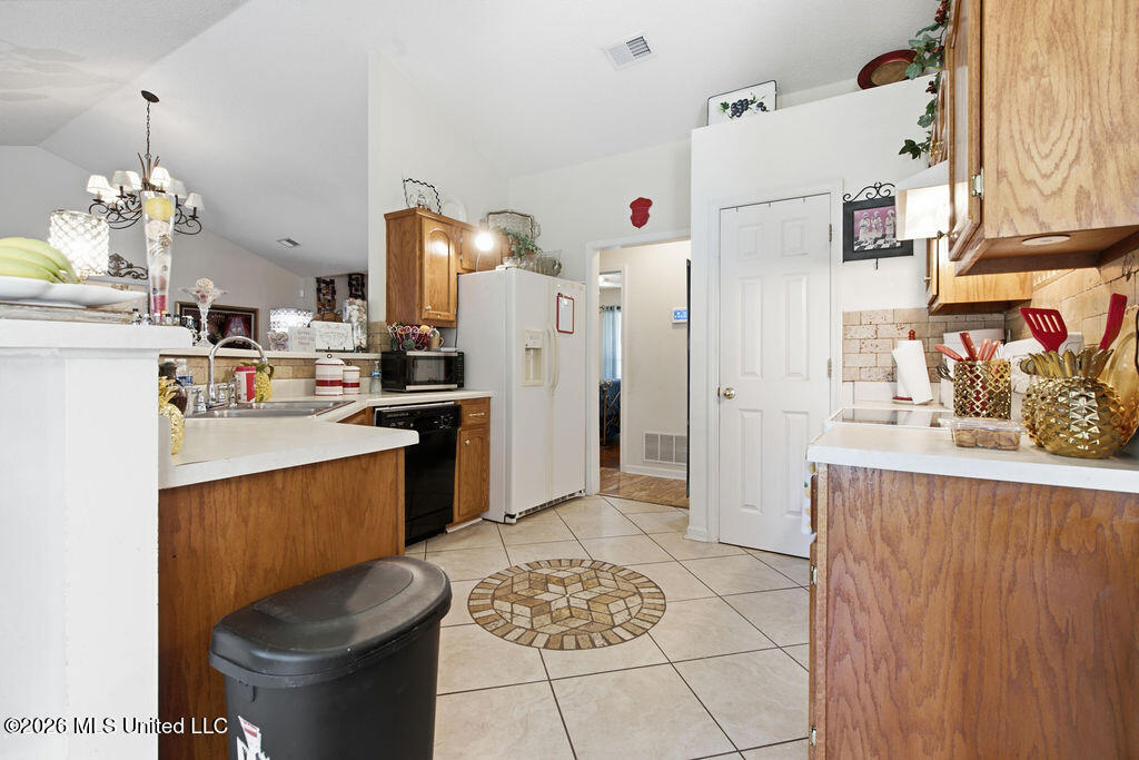 6813 Tealwood Drive Property Photo 11