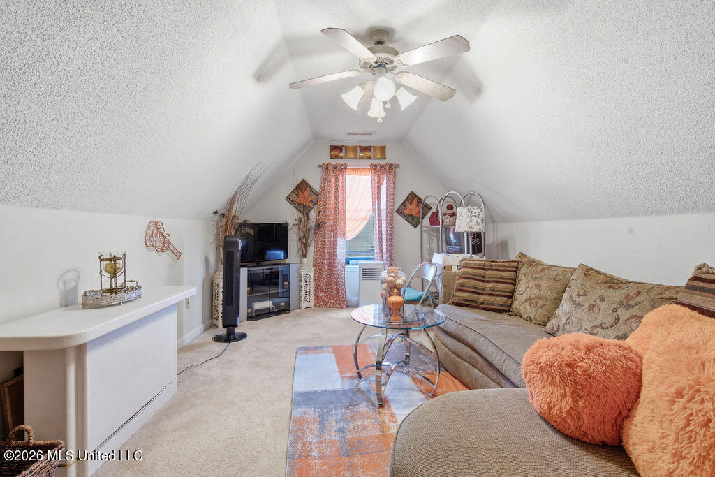 6813 Tealwood Drive Property Photo 17