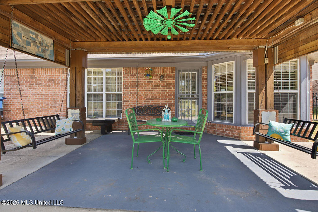 6813 Tealwood Drive Property Photo 18