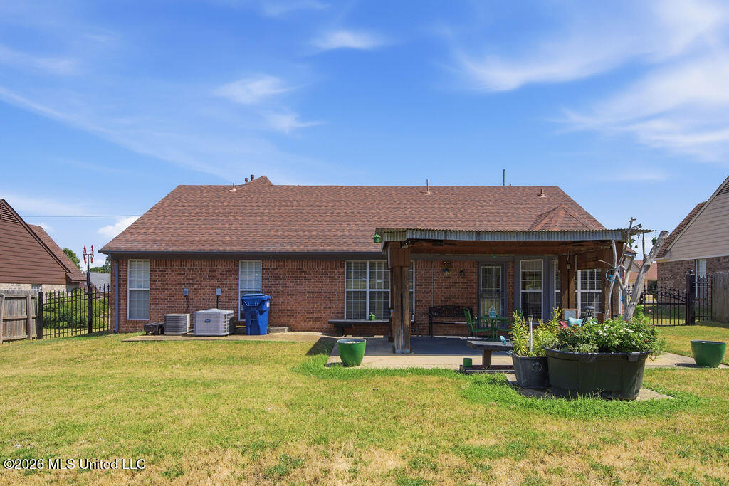 6813 Tealwood Drive Property Photo 20