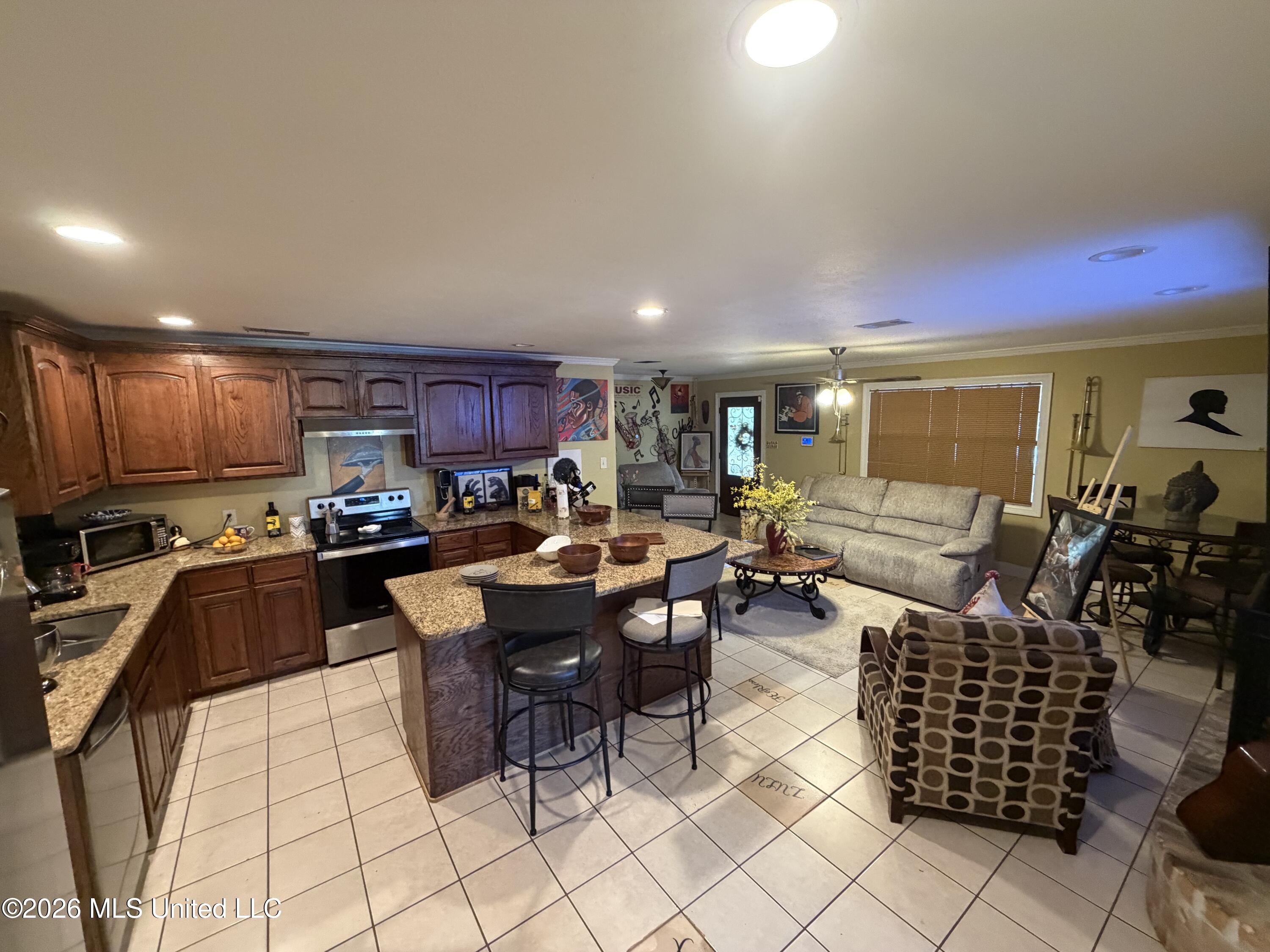 440 Henry Smith Road Property Photo 2