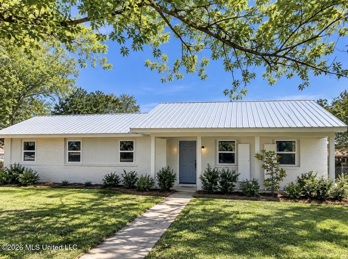 844 Stiles Street Property Photo 1