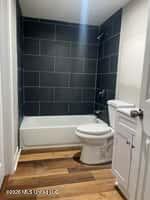 844 Stiles Street Property Photo 6