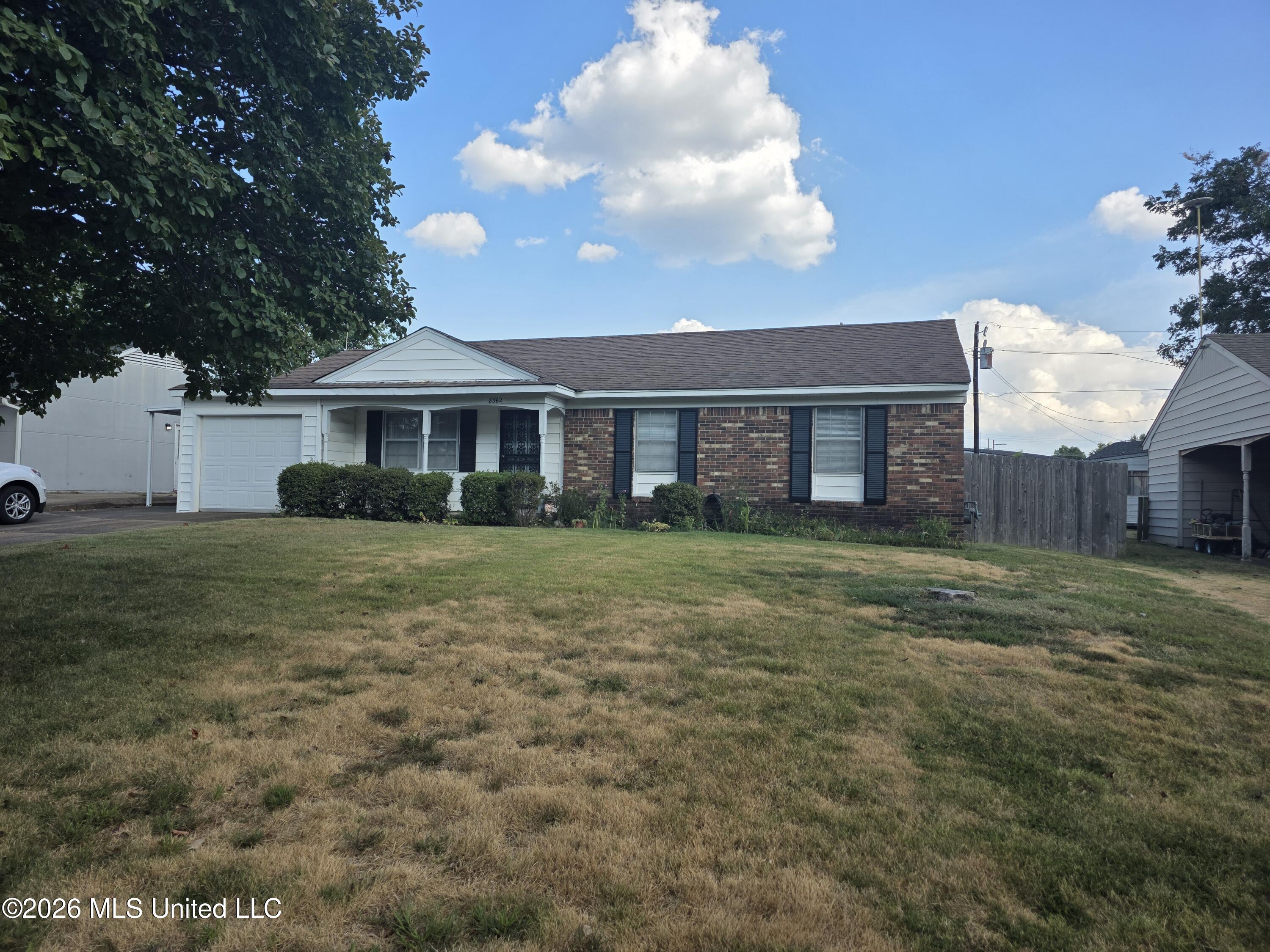 8362 Laurett Cove Property Photo 1