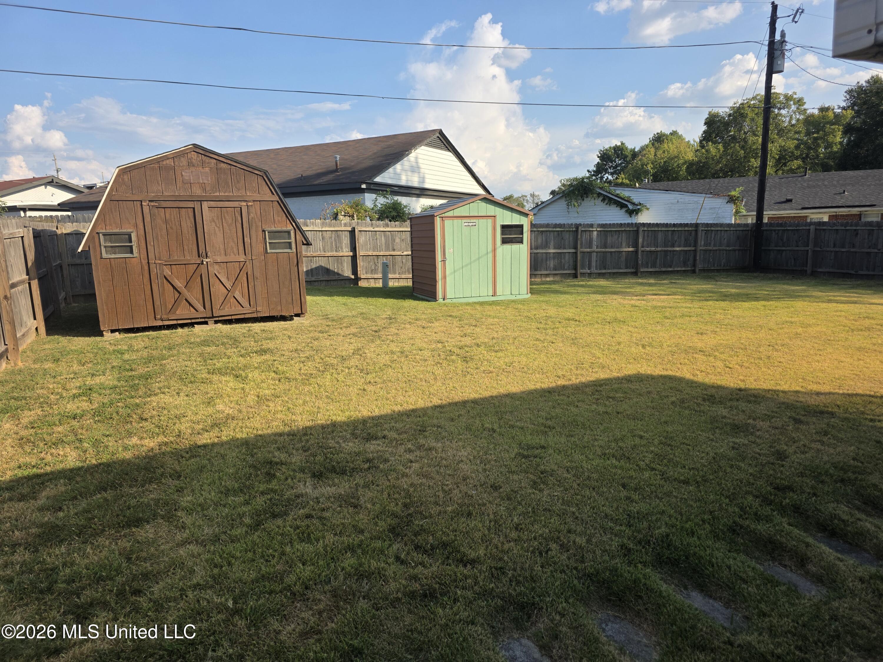8362 Laurett Cove Property Photo 4