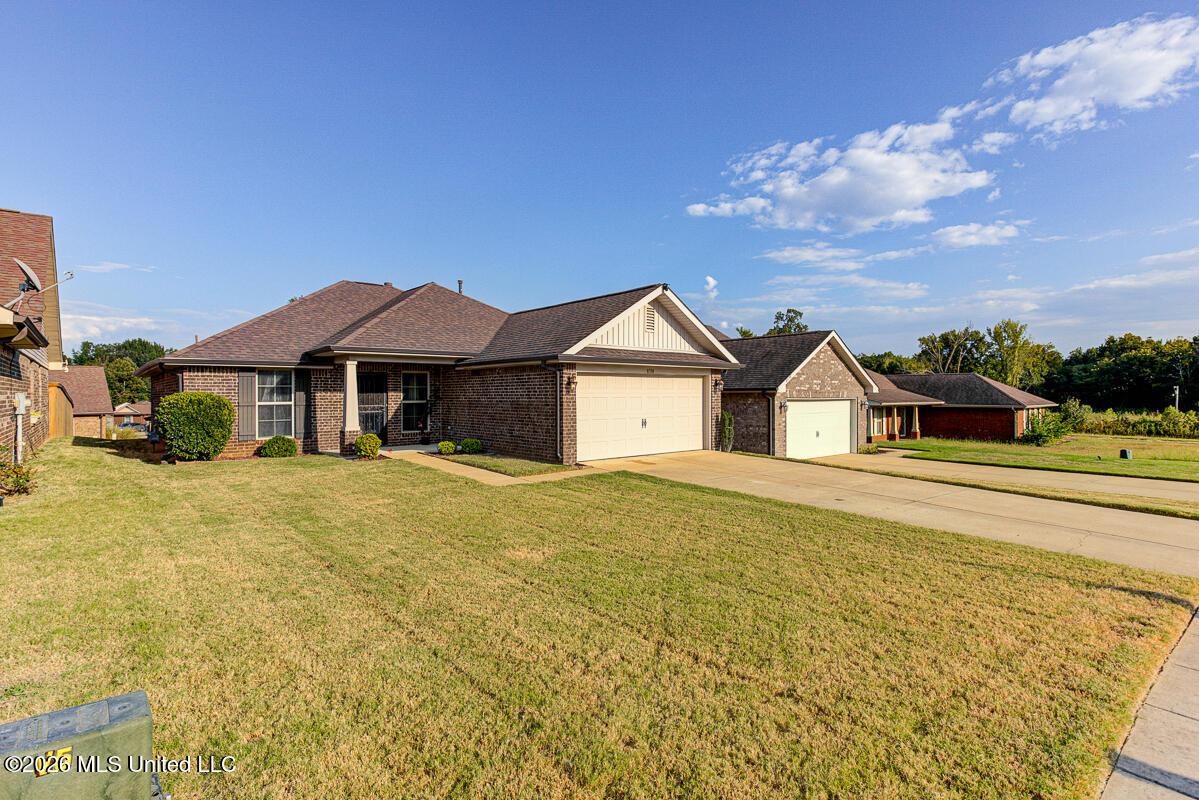 8710 Kimberly Dawn Drive Property Photo 3