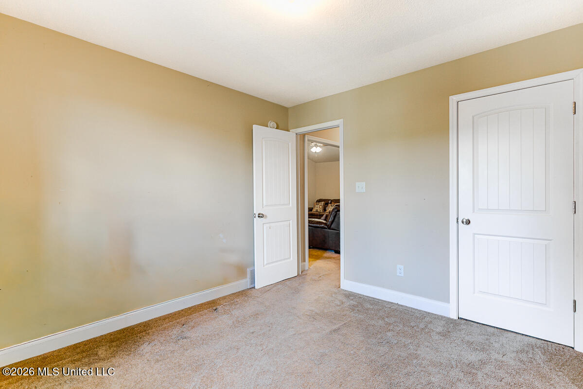 8710 Kimberly Dawn Drive Property Photo 16