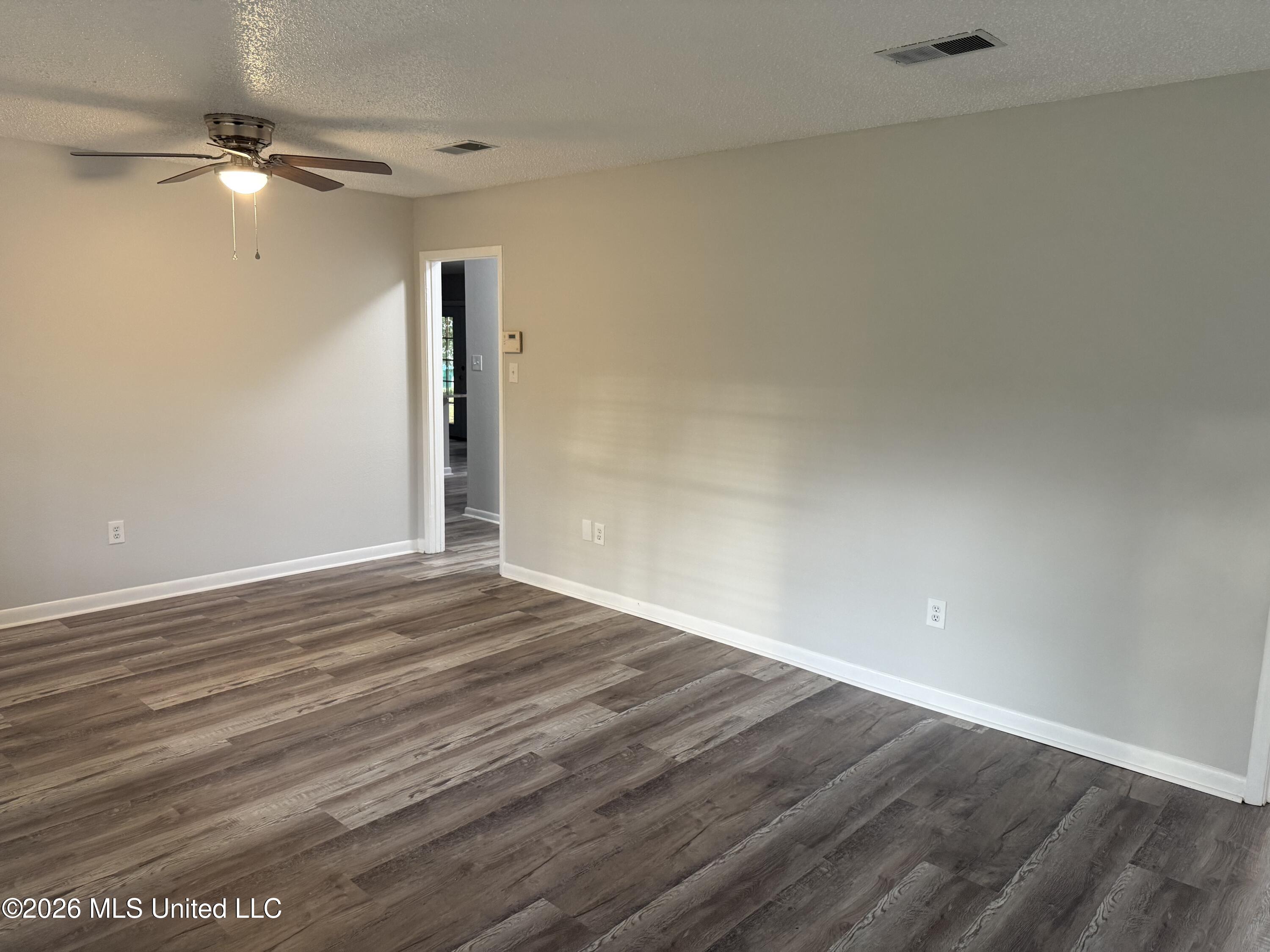 607 Temple Drive Property Photo 6