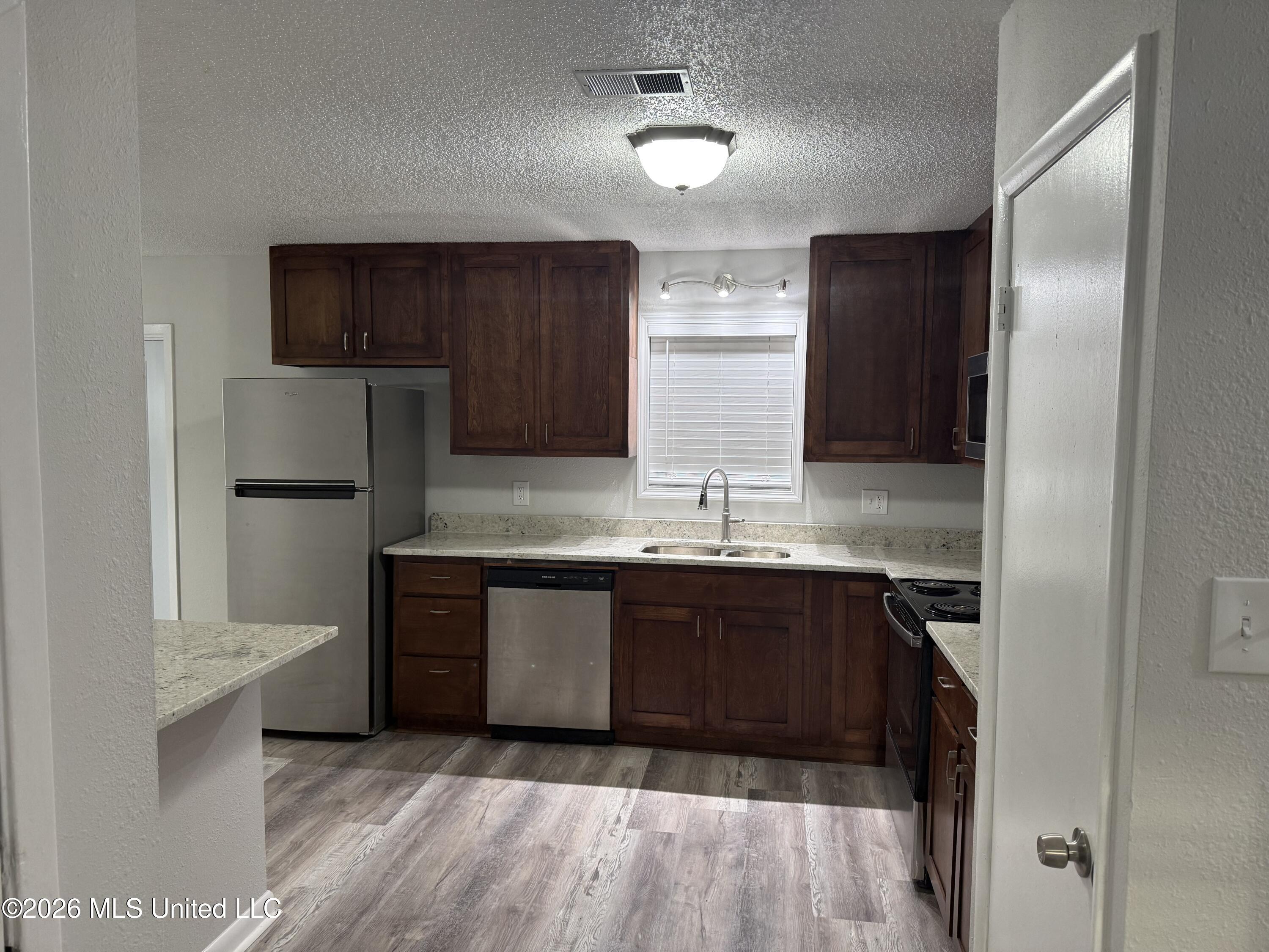 607 Temple Drive Property Photo 9