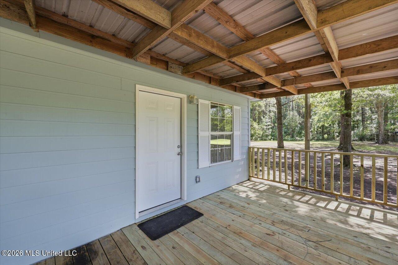 301 Maple Street Property Photo 3