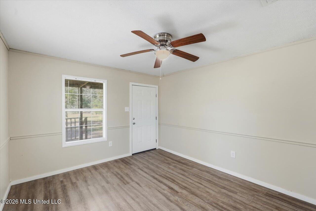 301 Maple Street Property Photo 13