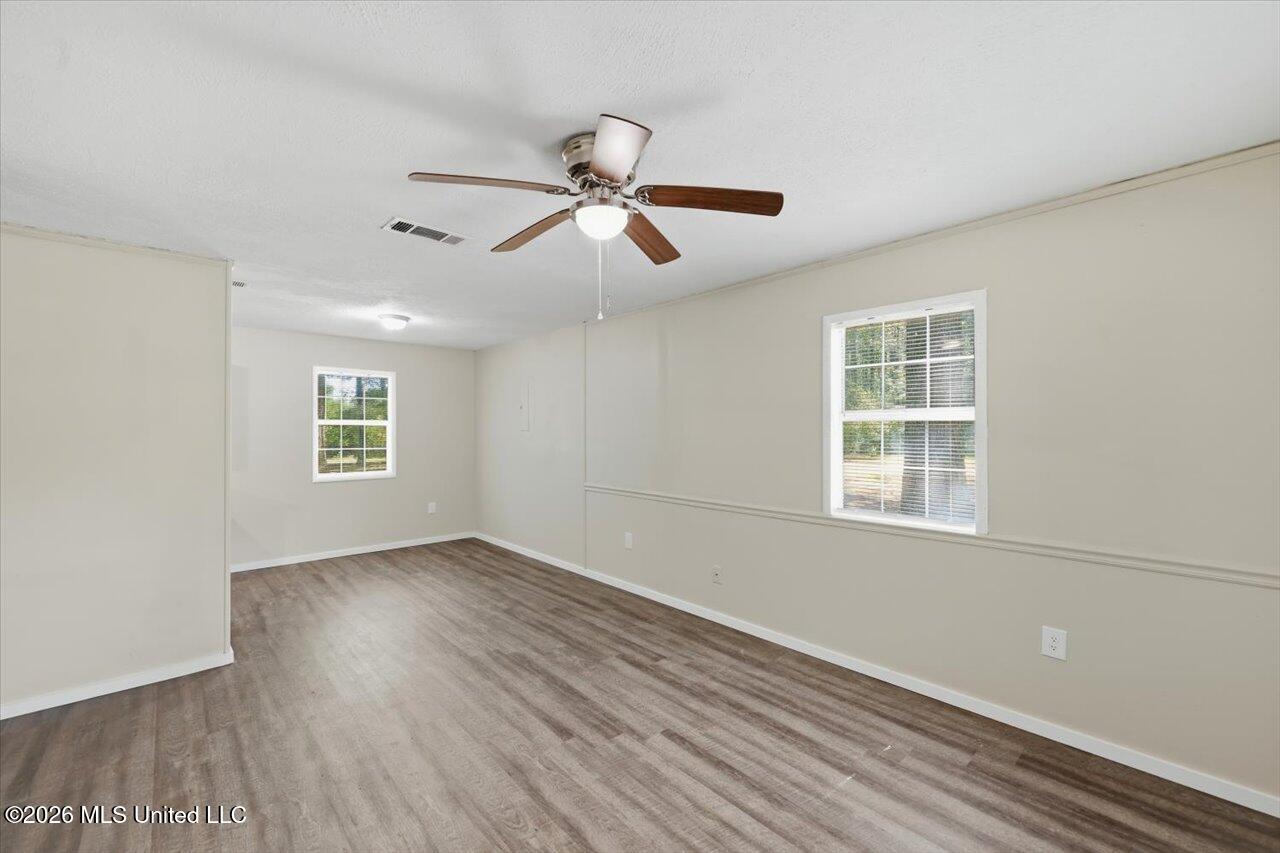 301 Maple Street Property Photo 15