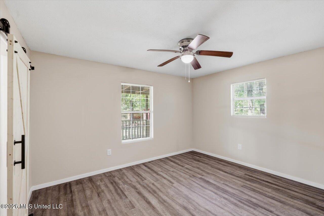 301 Maple Street Property Photo 17