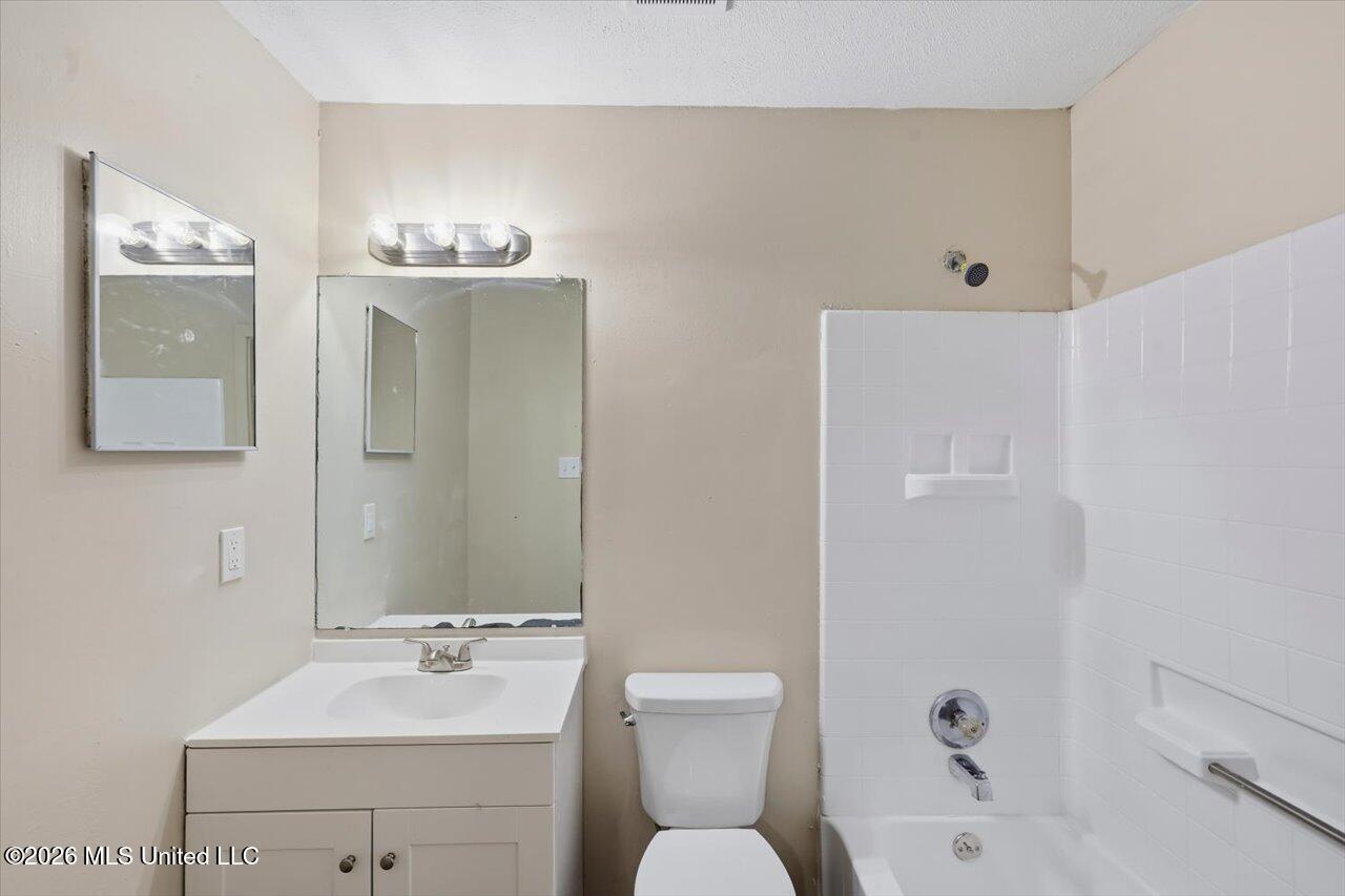 301 Maple Street Property Photo 20