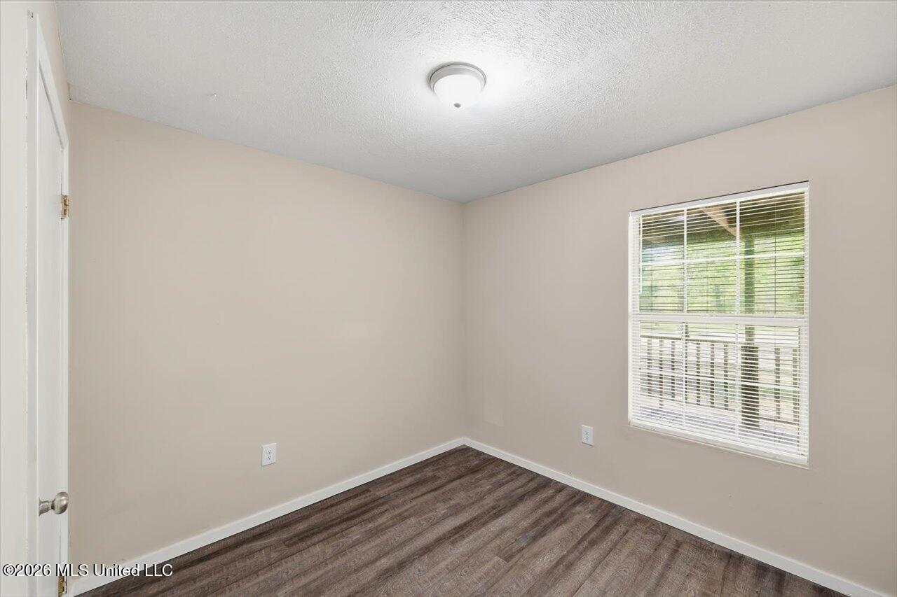 301 Maple Street Property Photo 22