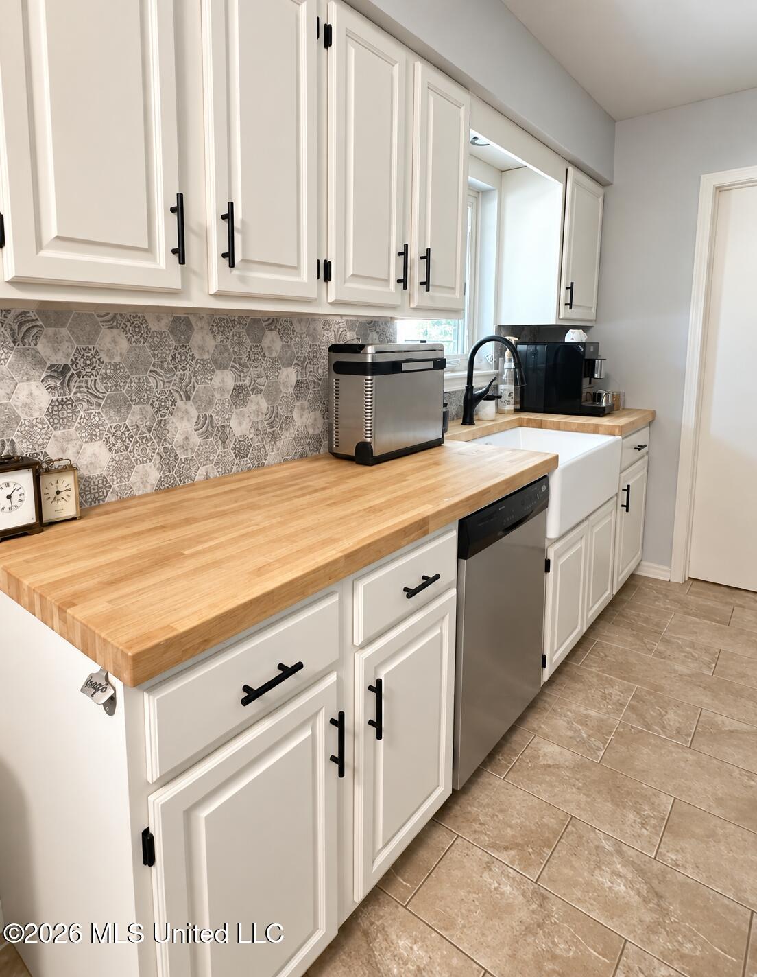 1008 Leigh Street Property Photo 3