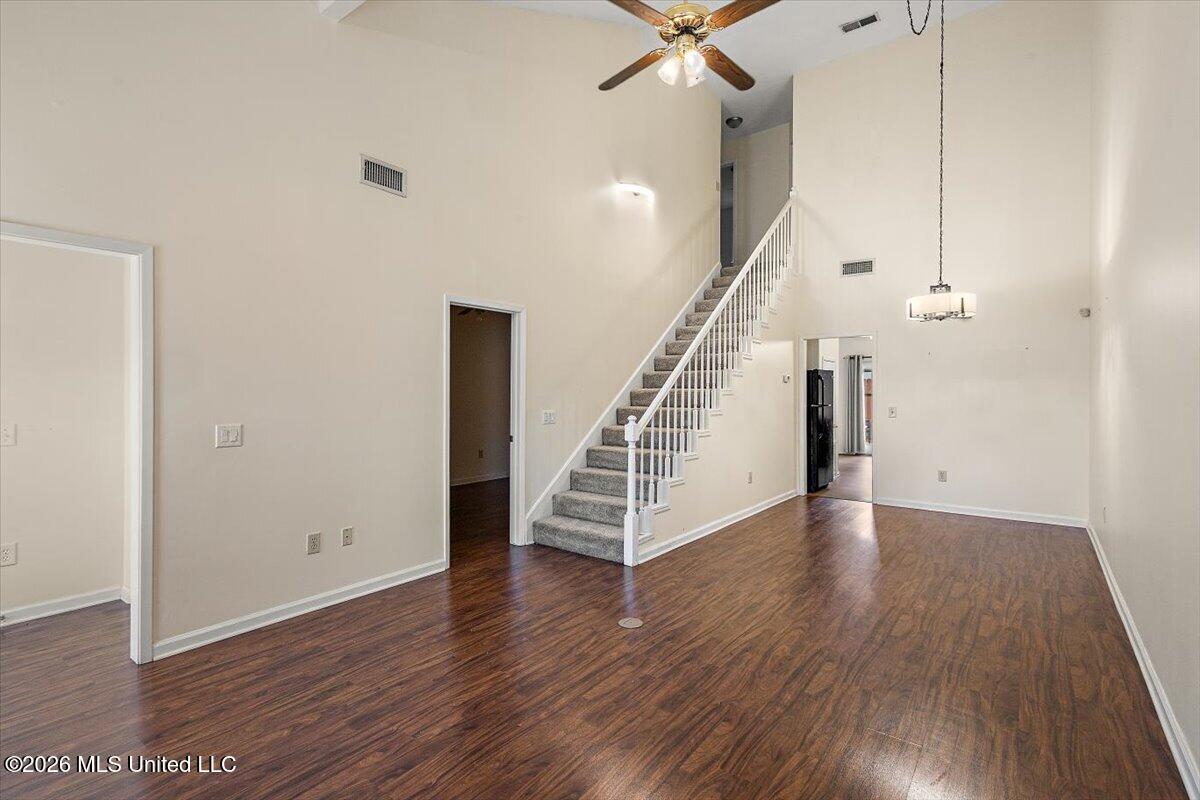 5076 Harling Place Property Photo 4