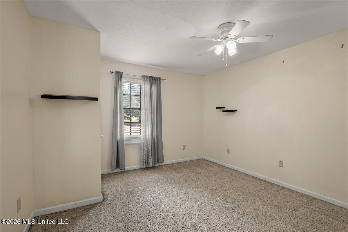 5076 Harling Place Property Photo 8