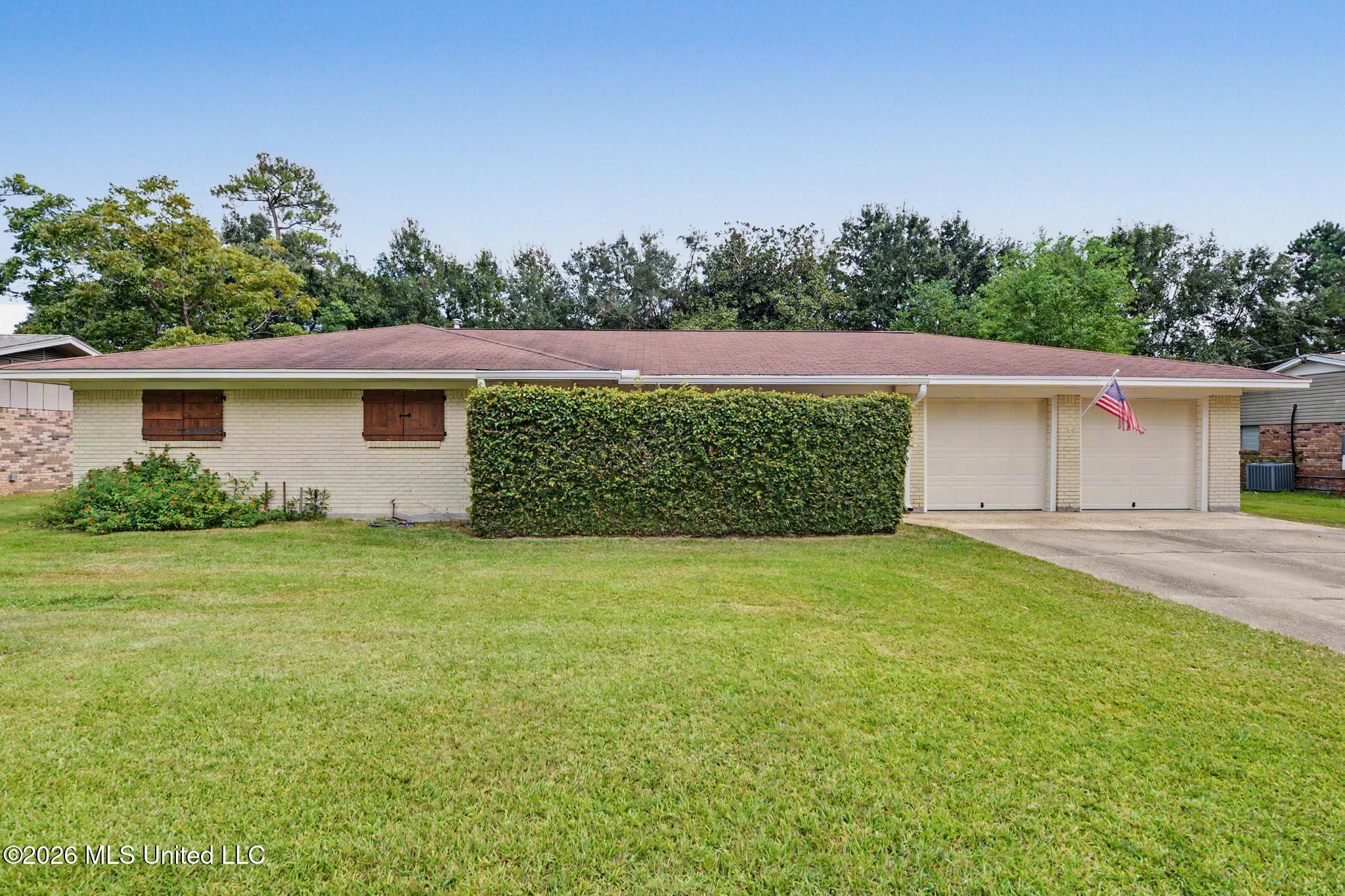 11338 Oakleigh Boulevard Property Photo 1
