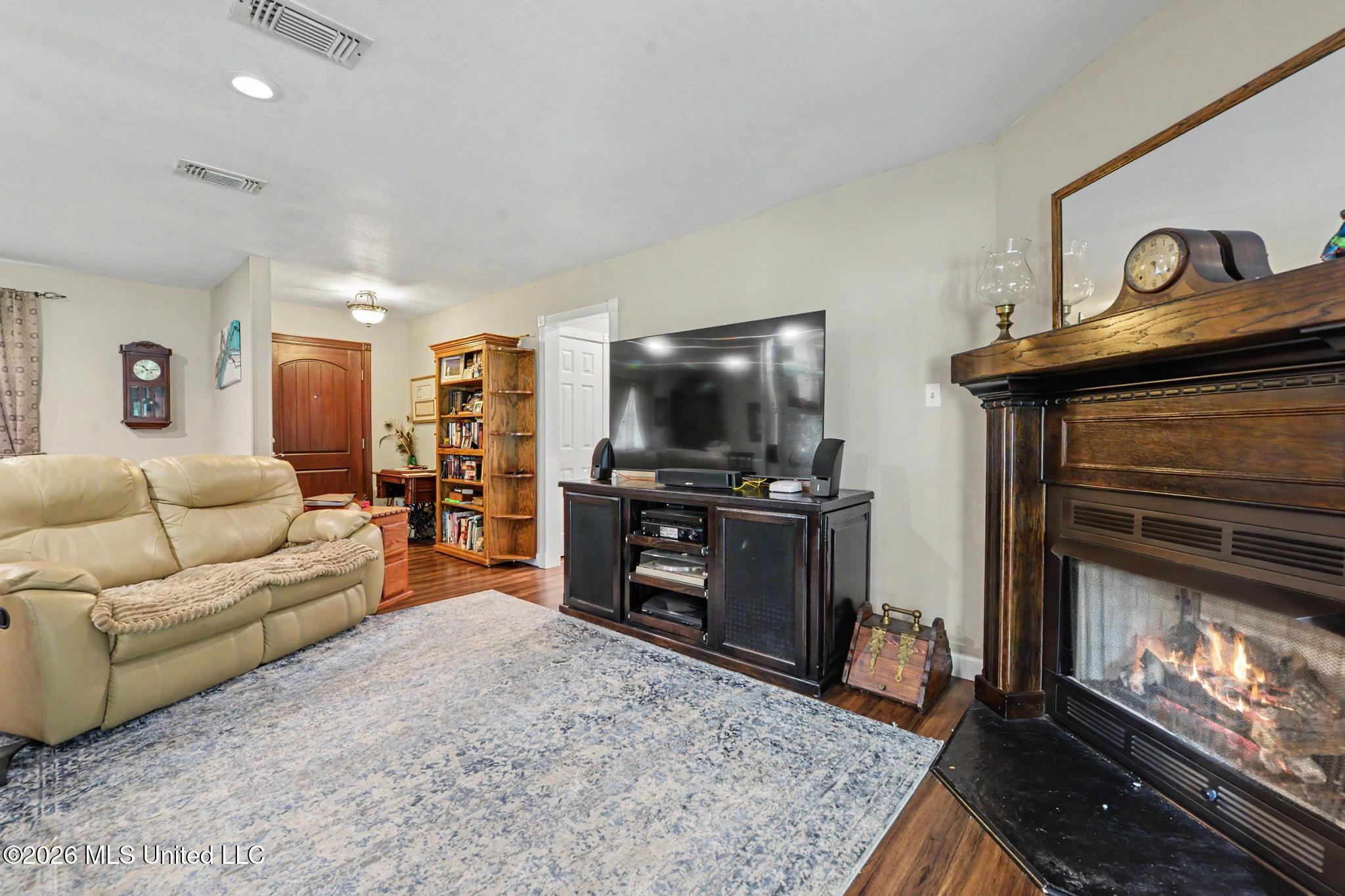 11338 Oakleigh Boulevard Property Photo 6