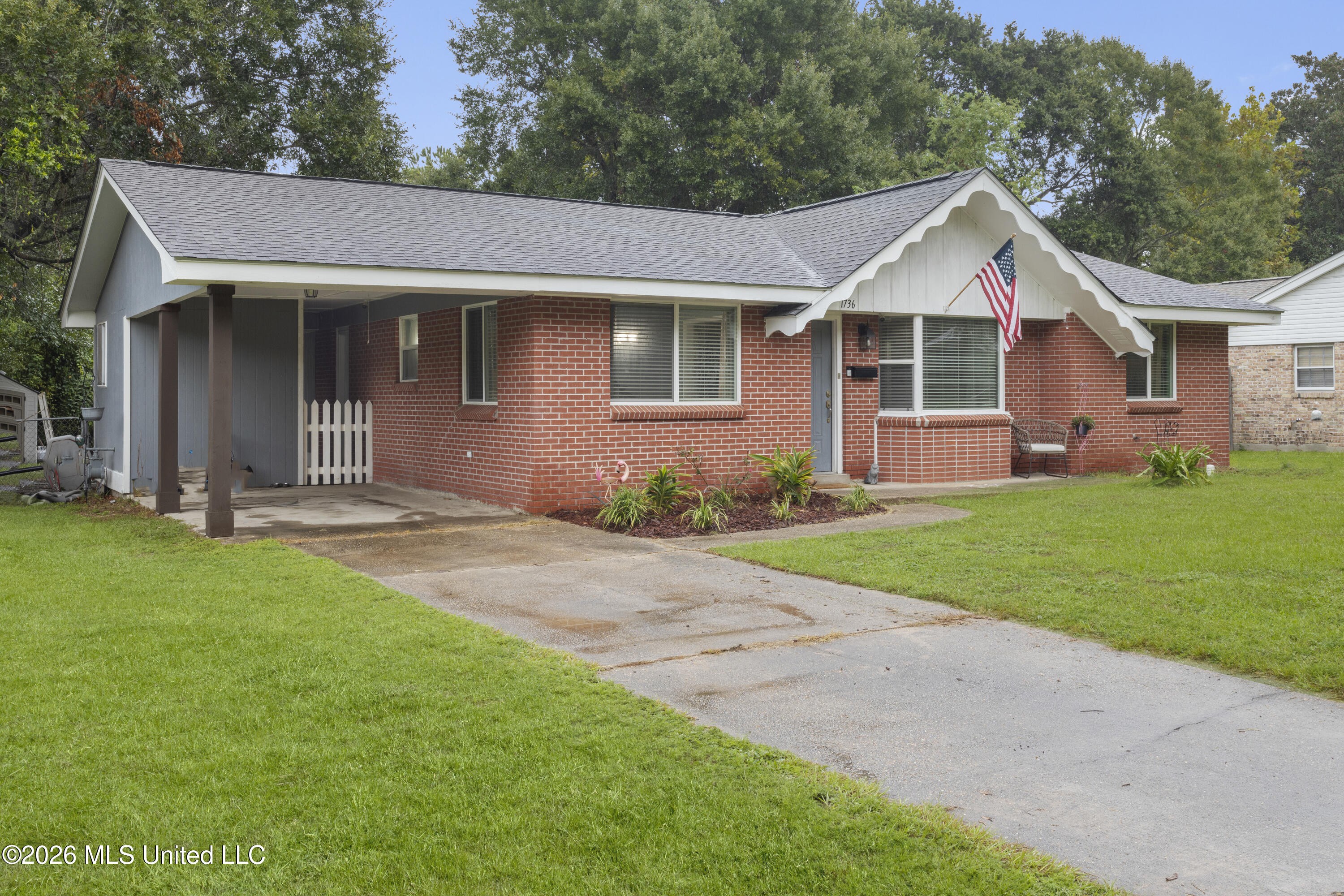 1736 William Harrison Drive Property Photo 3